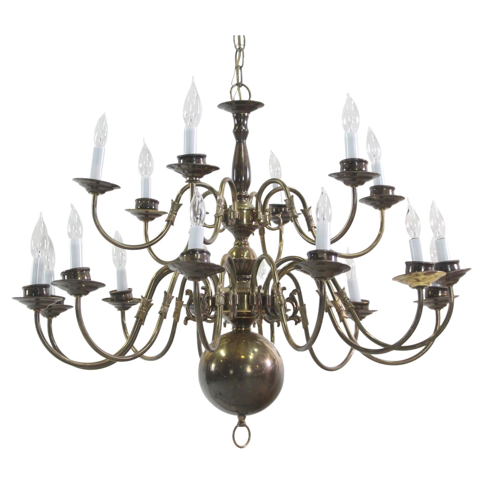 Early 1900s Brass Williamsburg Style Chandelier with 18 Arms and Lights
