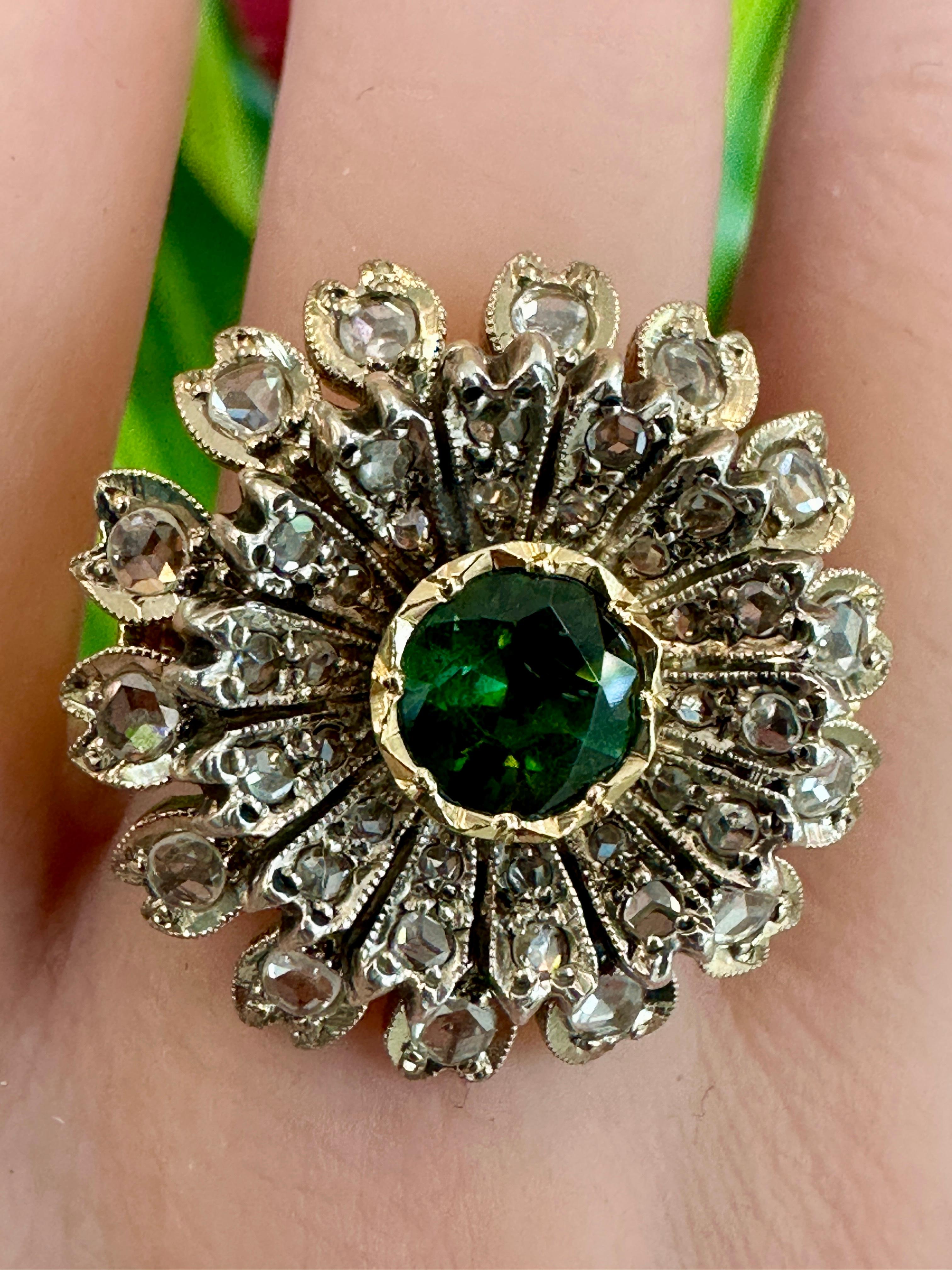 Donna Anello con diamanti e tsavorite dei primi anni del 1900 in vendita