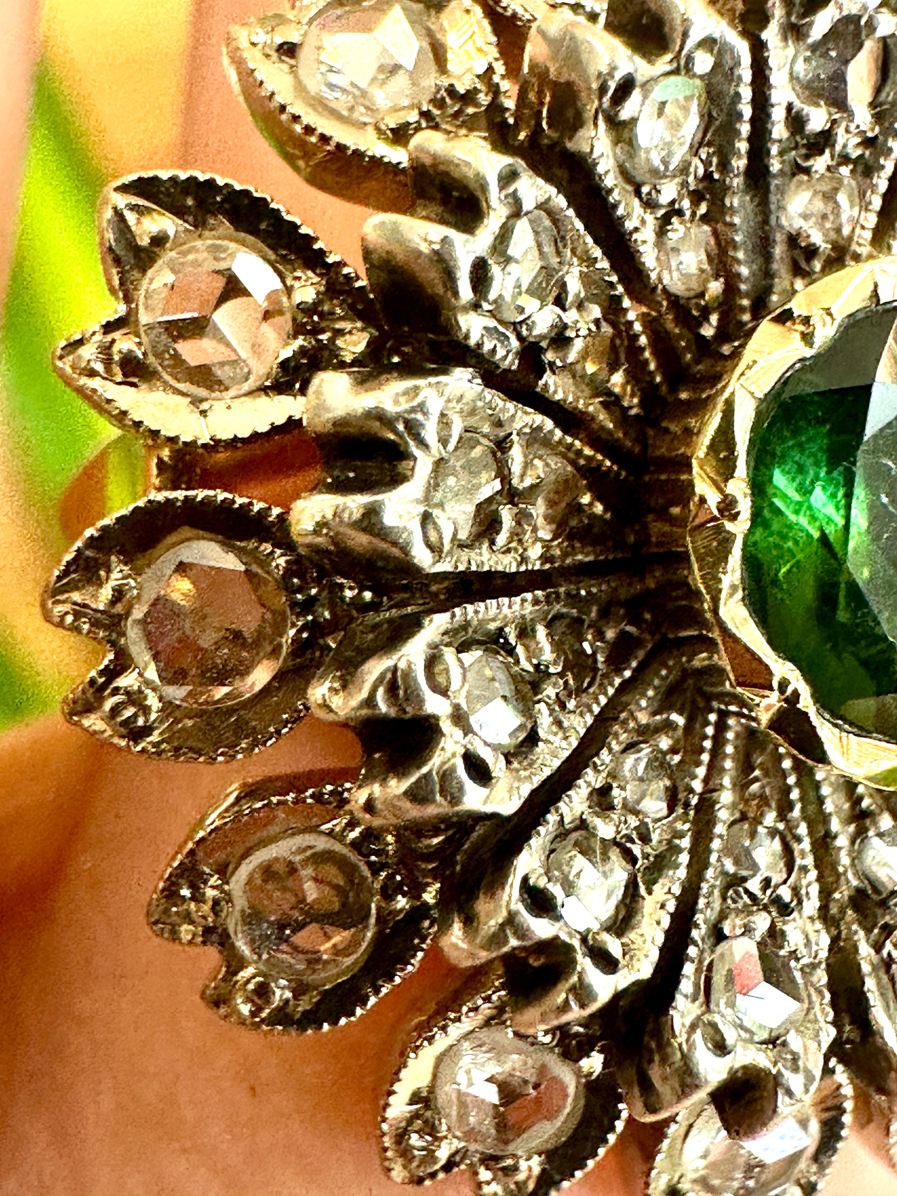 Anello con diamanti e tsavorite dei primi anni del 1900 in vendita 1