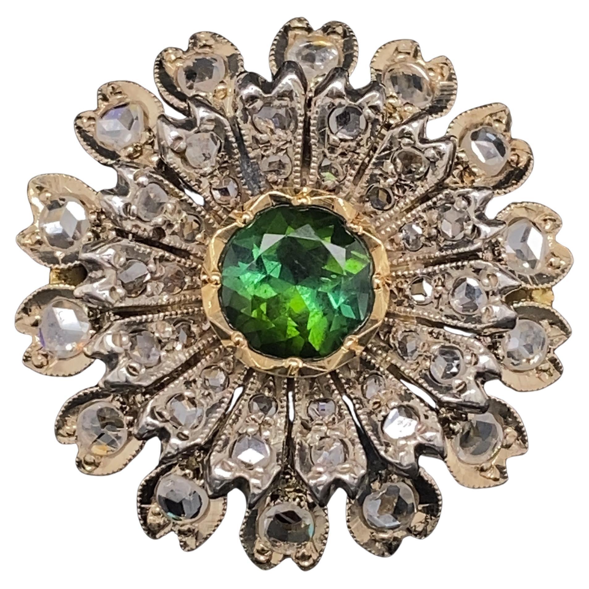 Anello con diamanti e tsavorite dei primi anni del 1900 in vendita