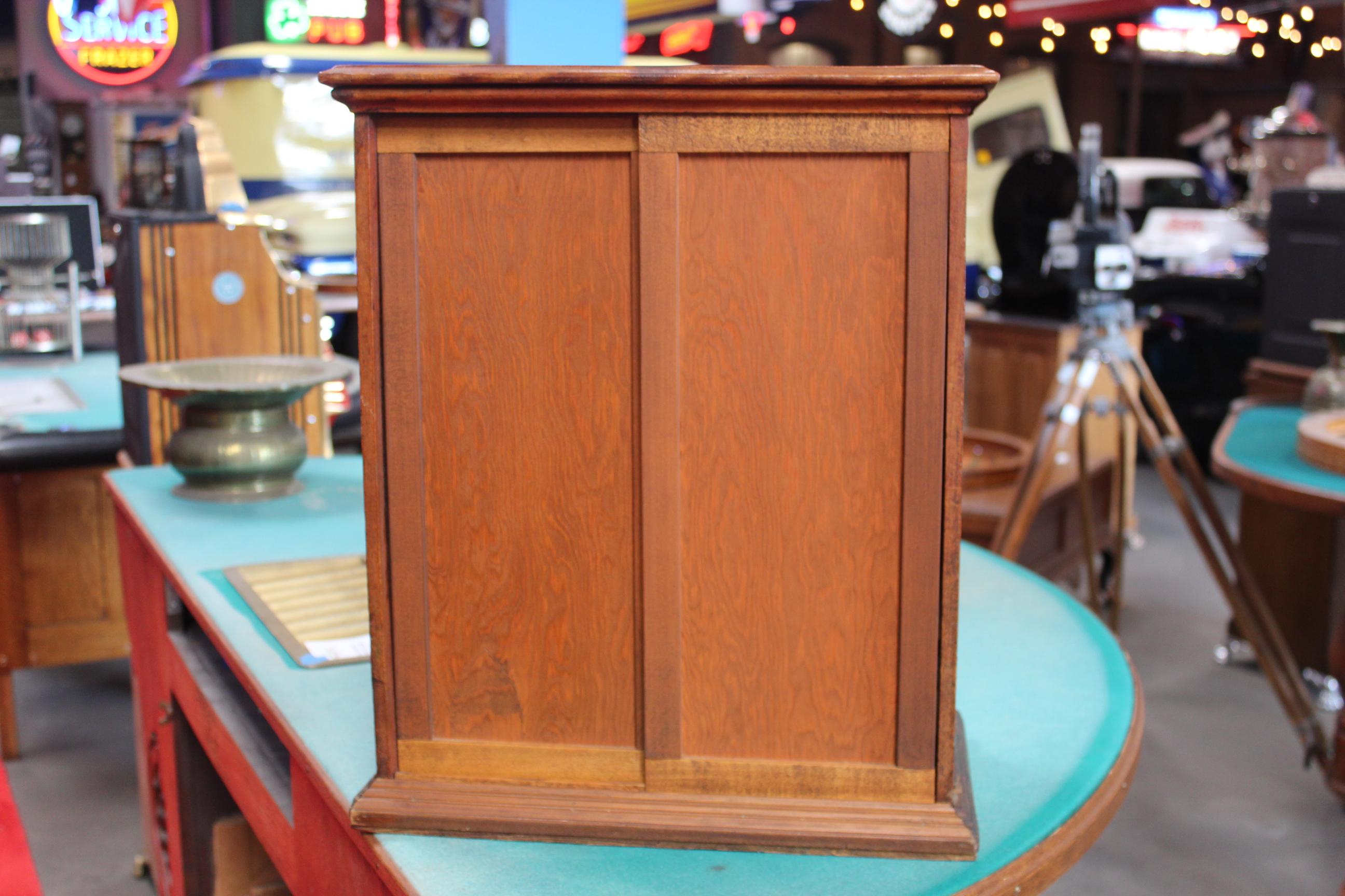 Early 1900s Diamond Dyes 'Baby' Lithograph Display Cabinet For Sale 1