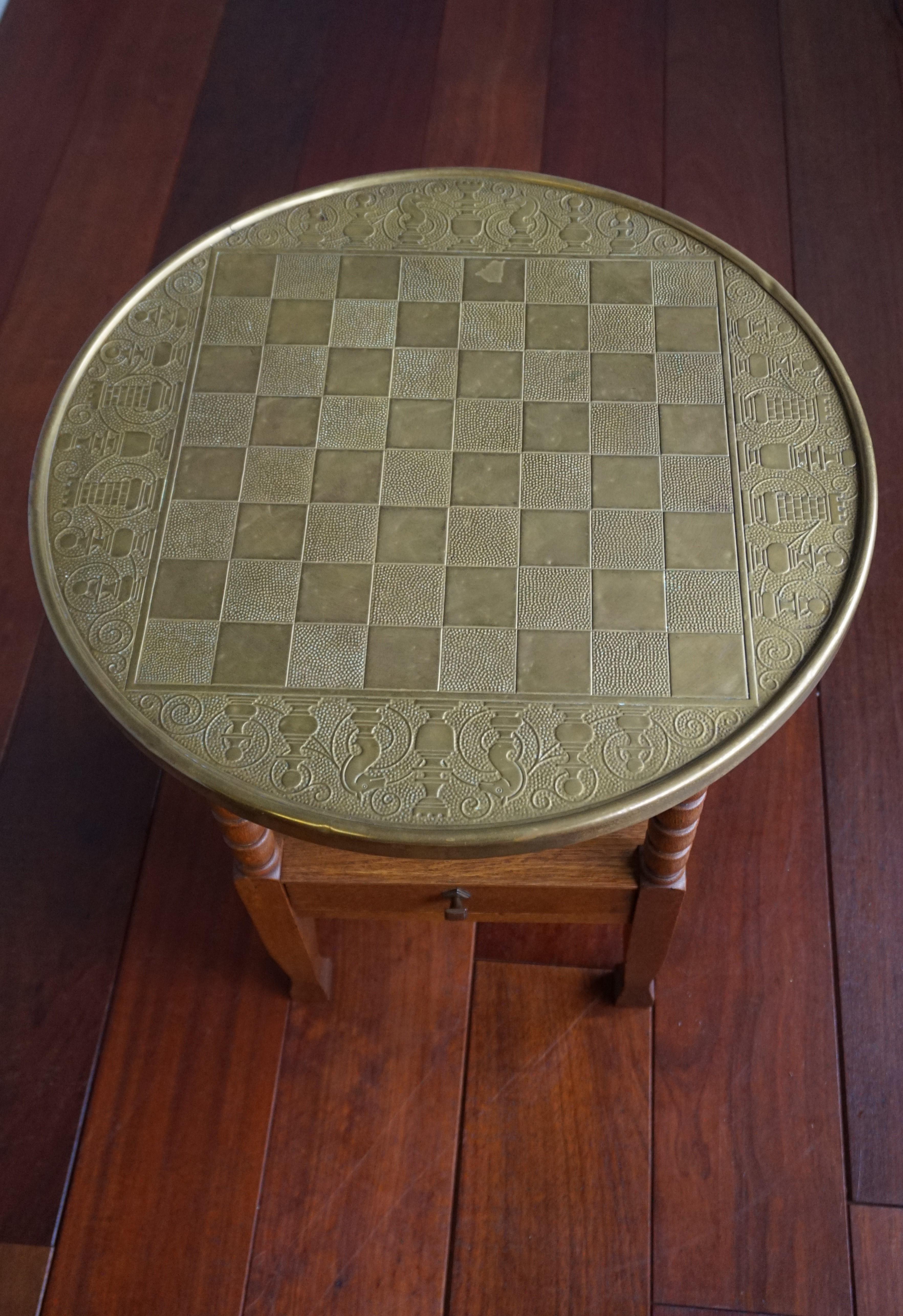 Early 1900s Dutch Arts and Crafts Chess Table with Drawer and Embossed Brass Top In Good Condition For Sale In Lisse, NL