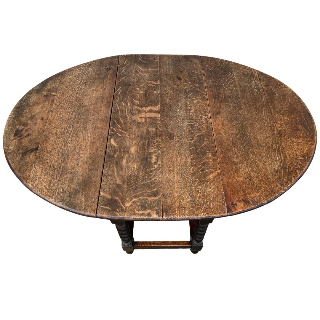 Early 20th Century Early 1900s English Oak Gateleg Table For Sale