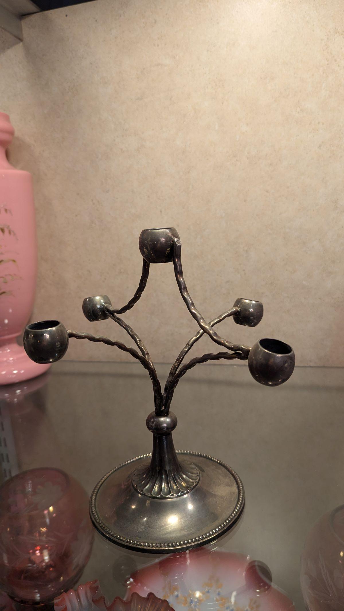 Frühe 1900er Jahre Englisch Silberplatte Cranberry Epergne (Versilberung) im Angebot
