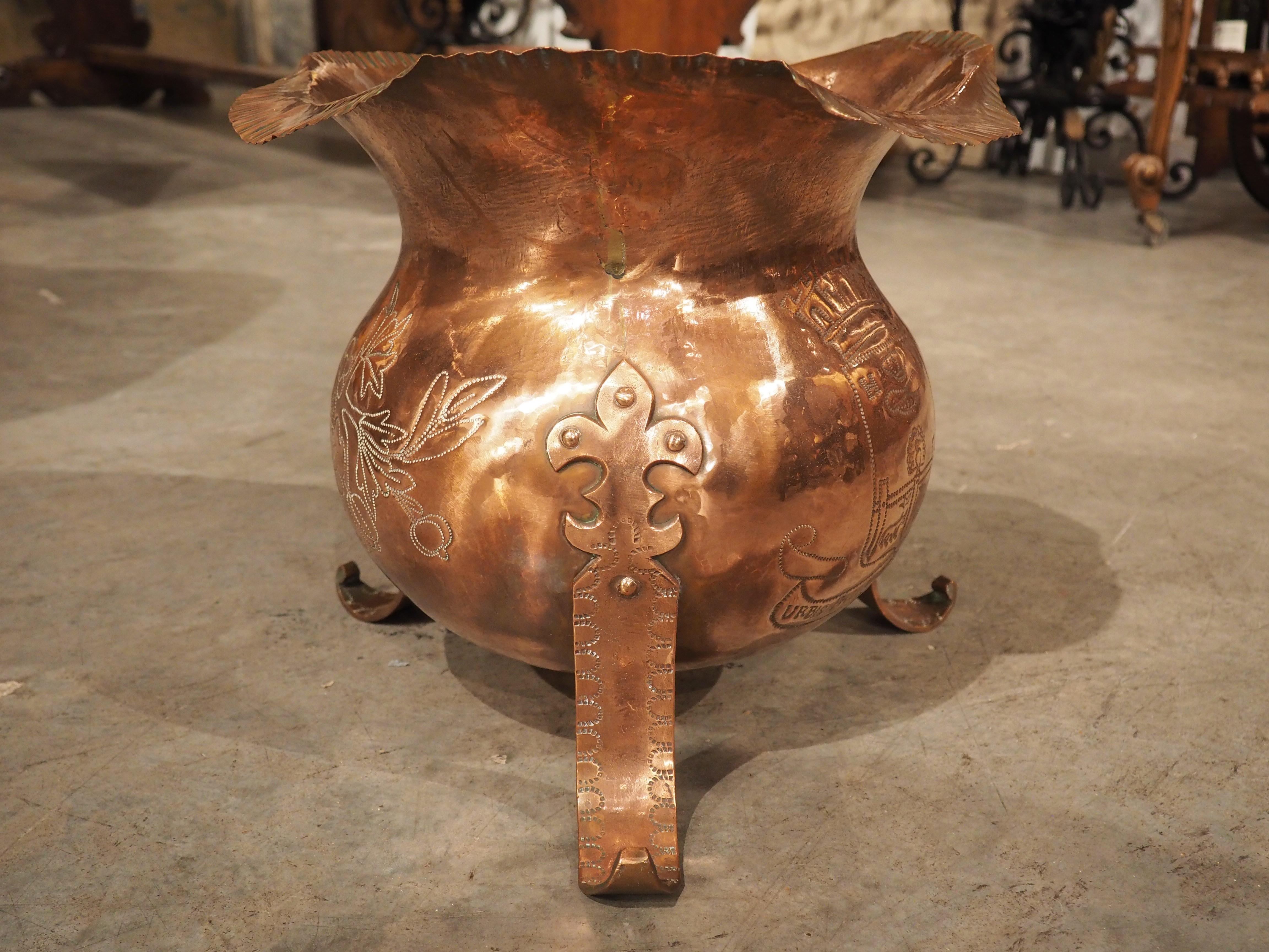 Early 1900s French Copper Cachepot Jardiniere with Scalloped Rim For Sale 5
