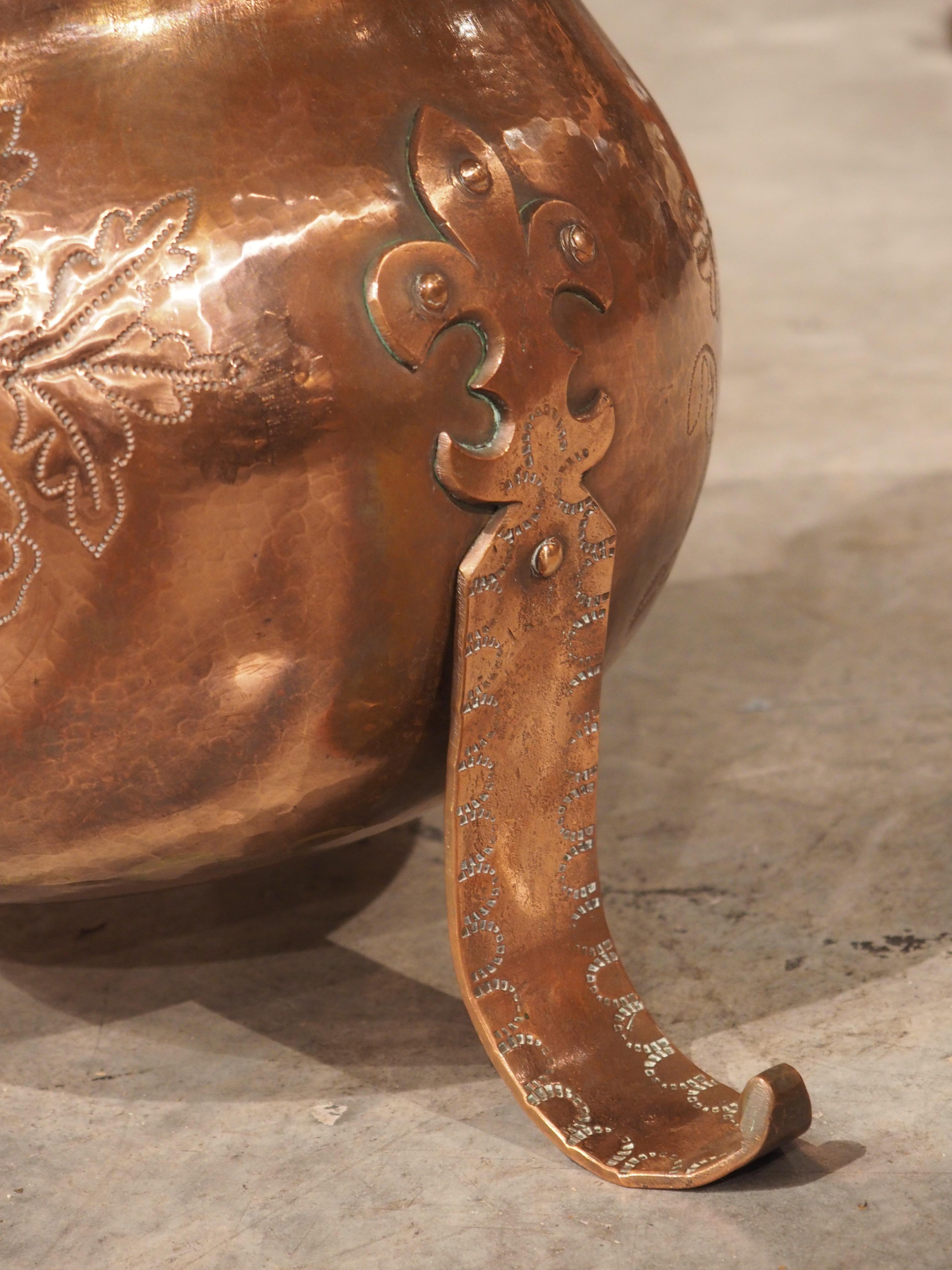 Early 1900s French Copper Cachepot Jardiniere with Scalloped Rim In Good Condition For Sale In Dallas, TX