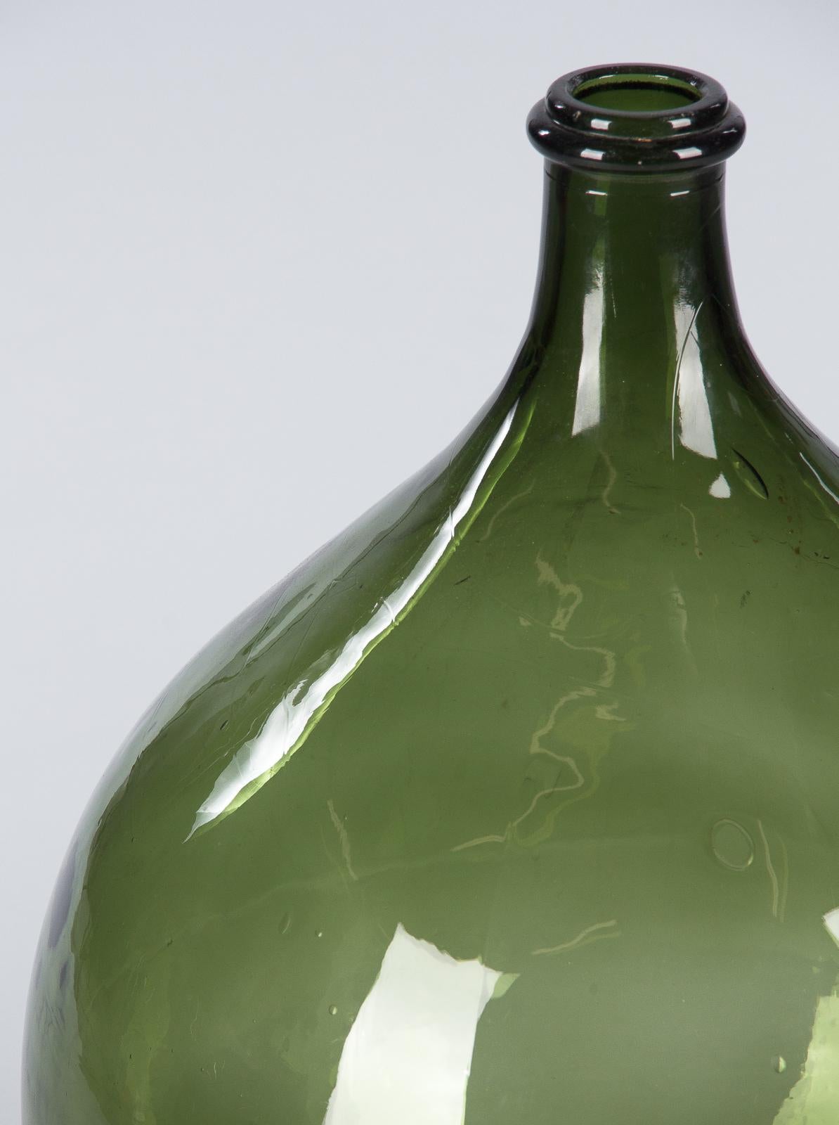 Early 1900s French Glass Bonbonne Bottle In Good Condition In Austin, TX