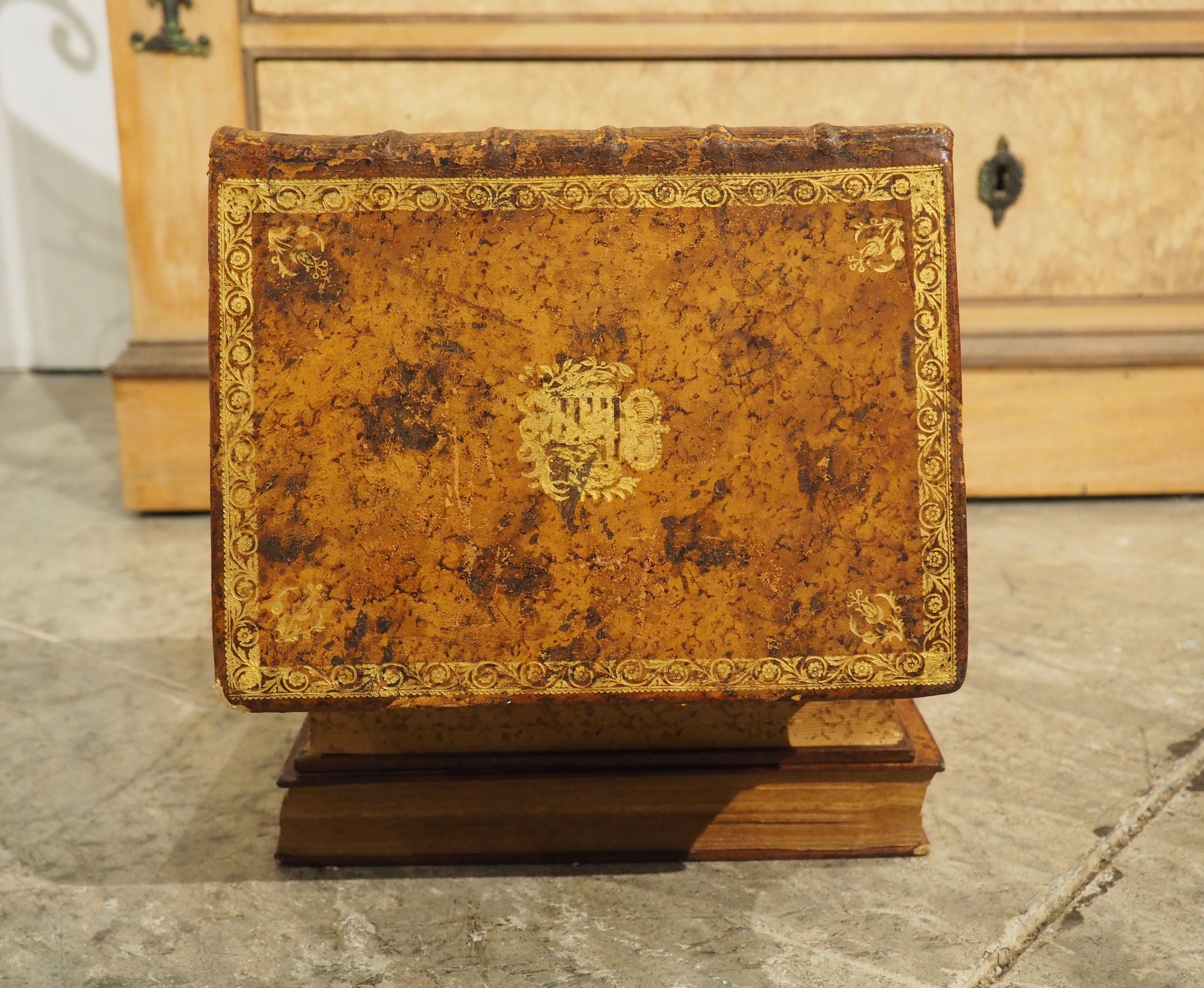 Early 1900s French Leather Faux Book Stack Cave a Liqueur 1