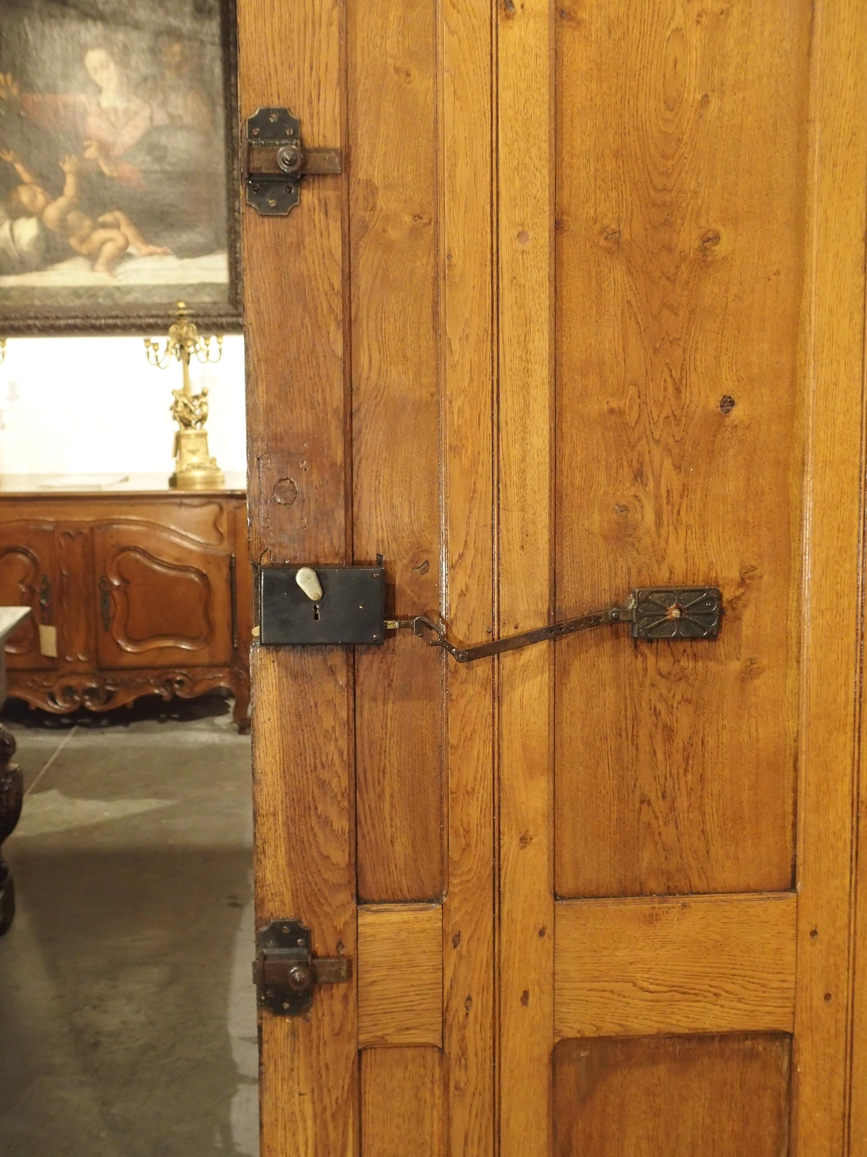 Early 1900s French Louis XIV Style Oak Entry Door 9