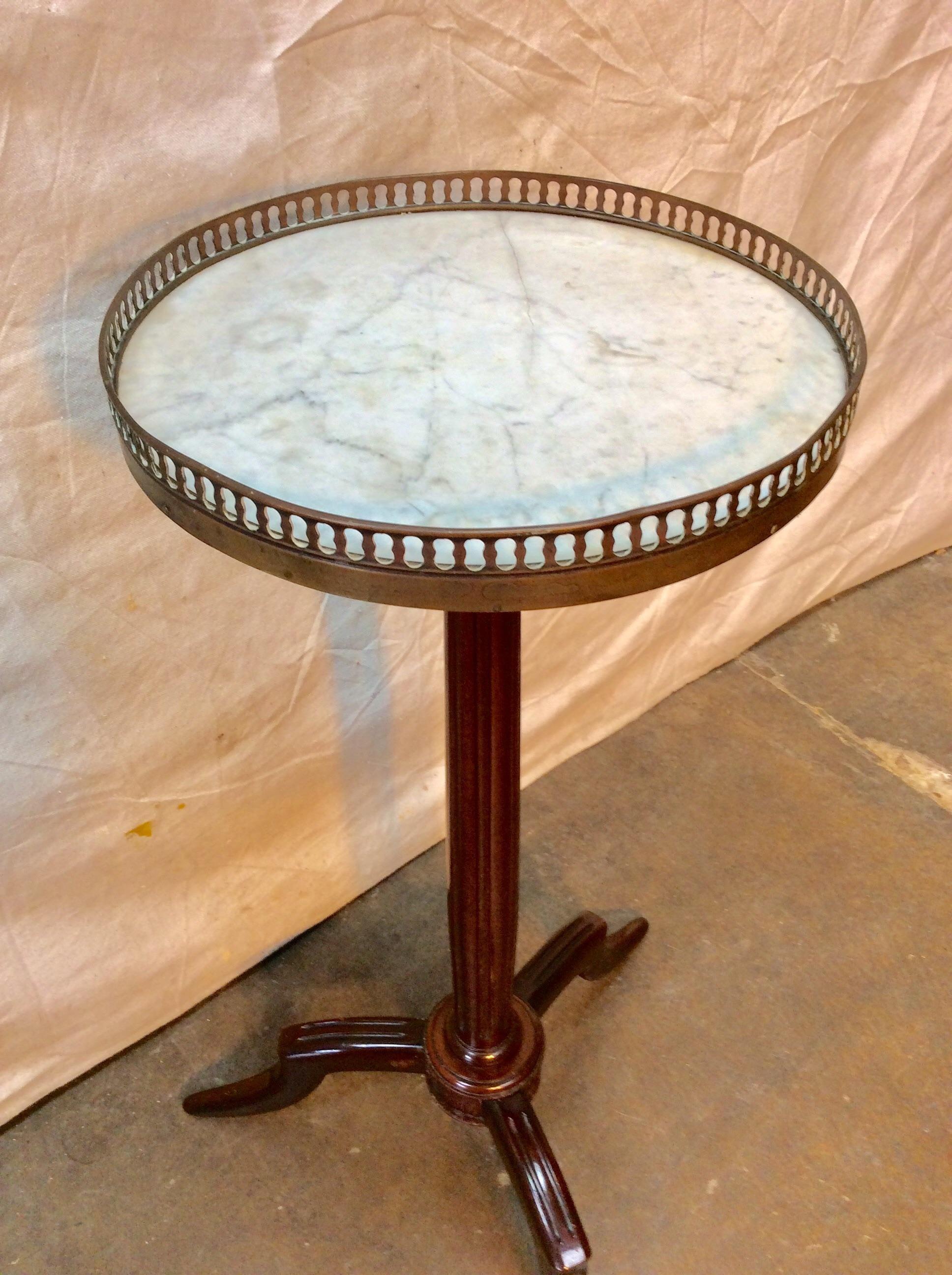 Early 1900s French Mahogany Drink Table with Marble Top and Brass Gallery 1