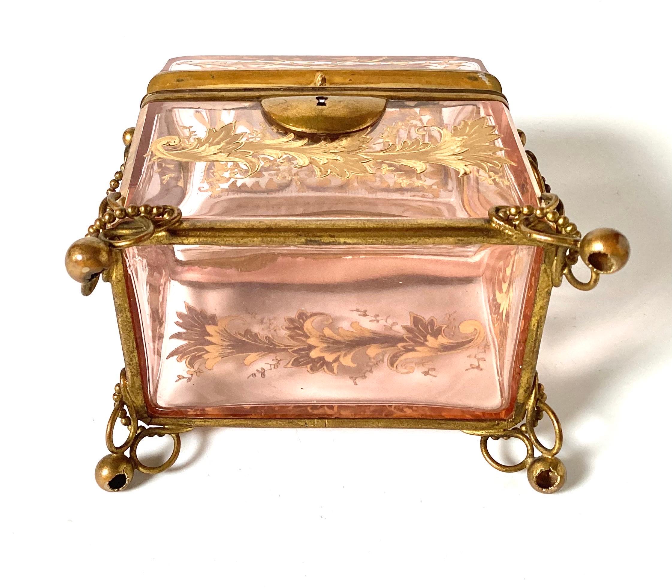Early 1900's French Pink Glass Dresser Box With Gilt Decoration & Brass Mounts For Sale 2