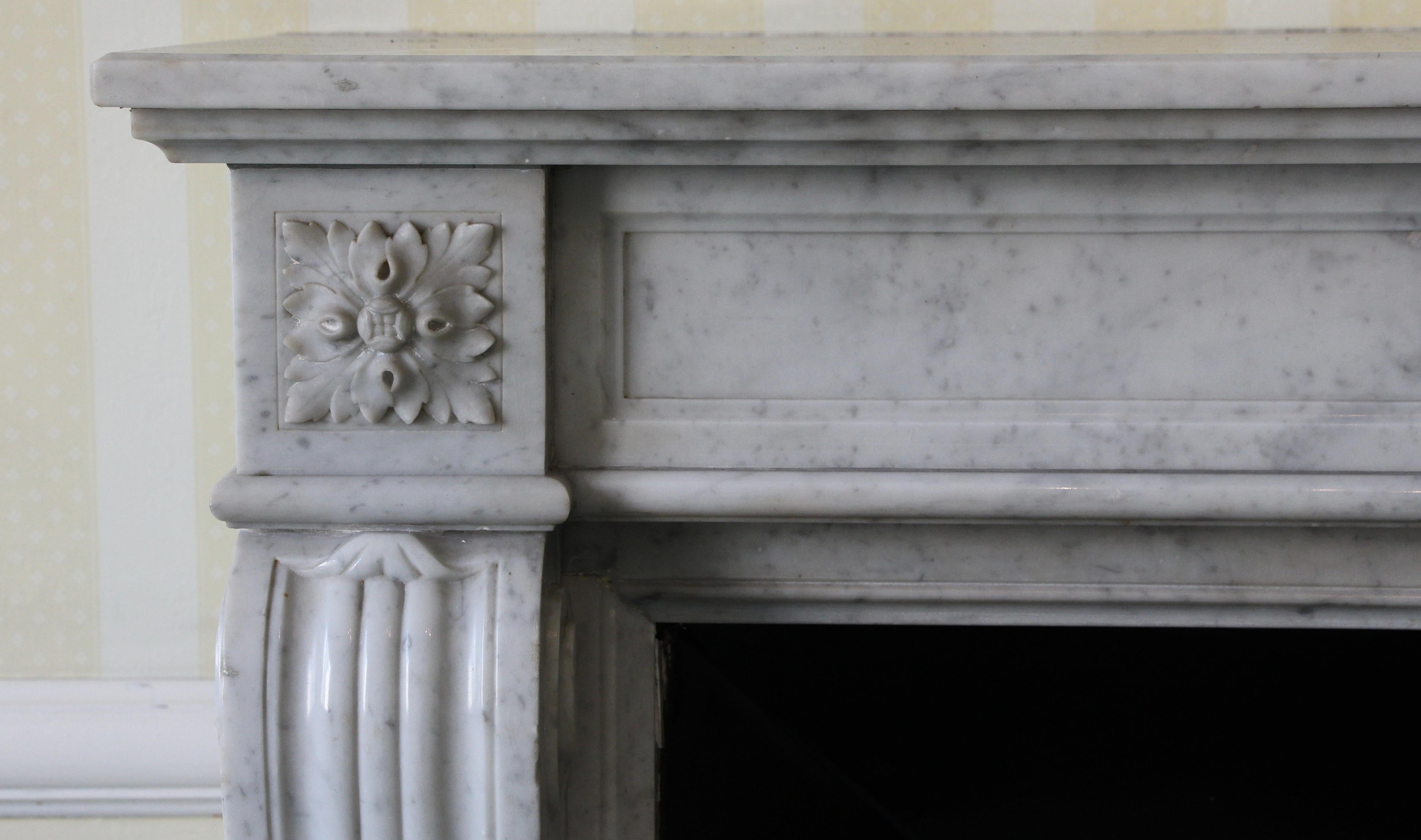 Early 1900s French Regency Carved Carrara Marble Mantel from Waldorf Astoria 1