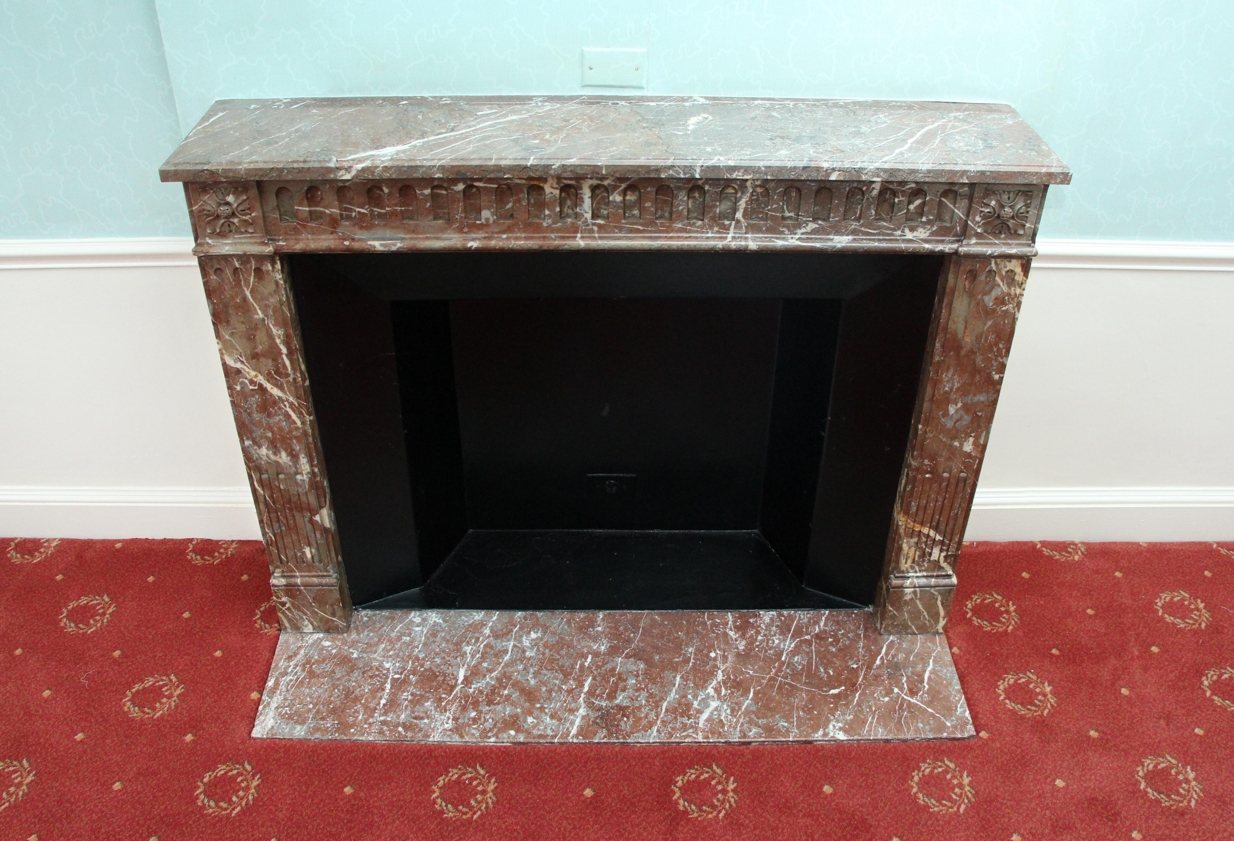 Early 1900s Carved Marble Mantel from the Waldorf Astoria French Regency Style In Good Condition In New York, NY
