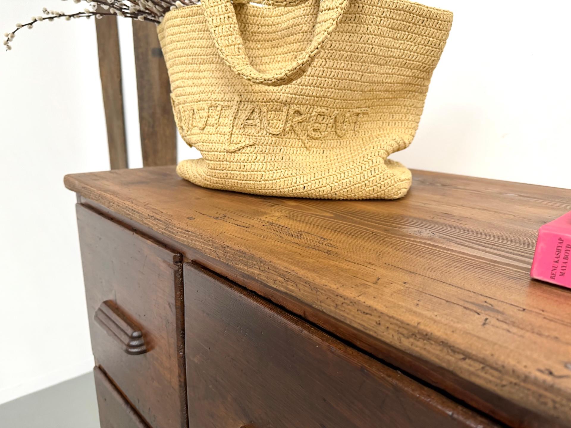 Armadio da laboratorio francese dei primi del '900 con 12 cassetti. in vendita 4