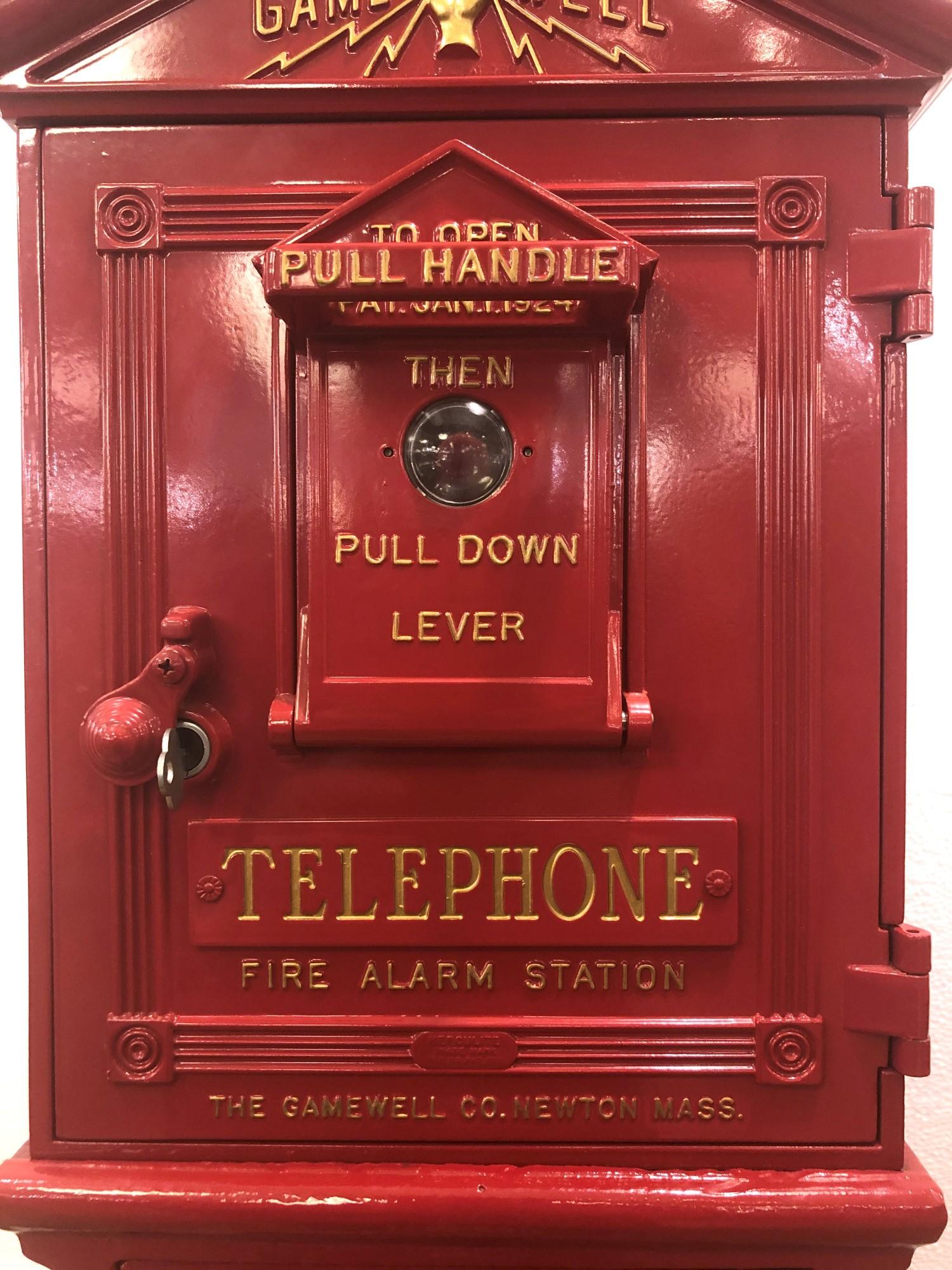 Gamewell Co. Red Fire Alarm Call Box Telephone Pedestal Restored In Good Condition In New York, NY