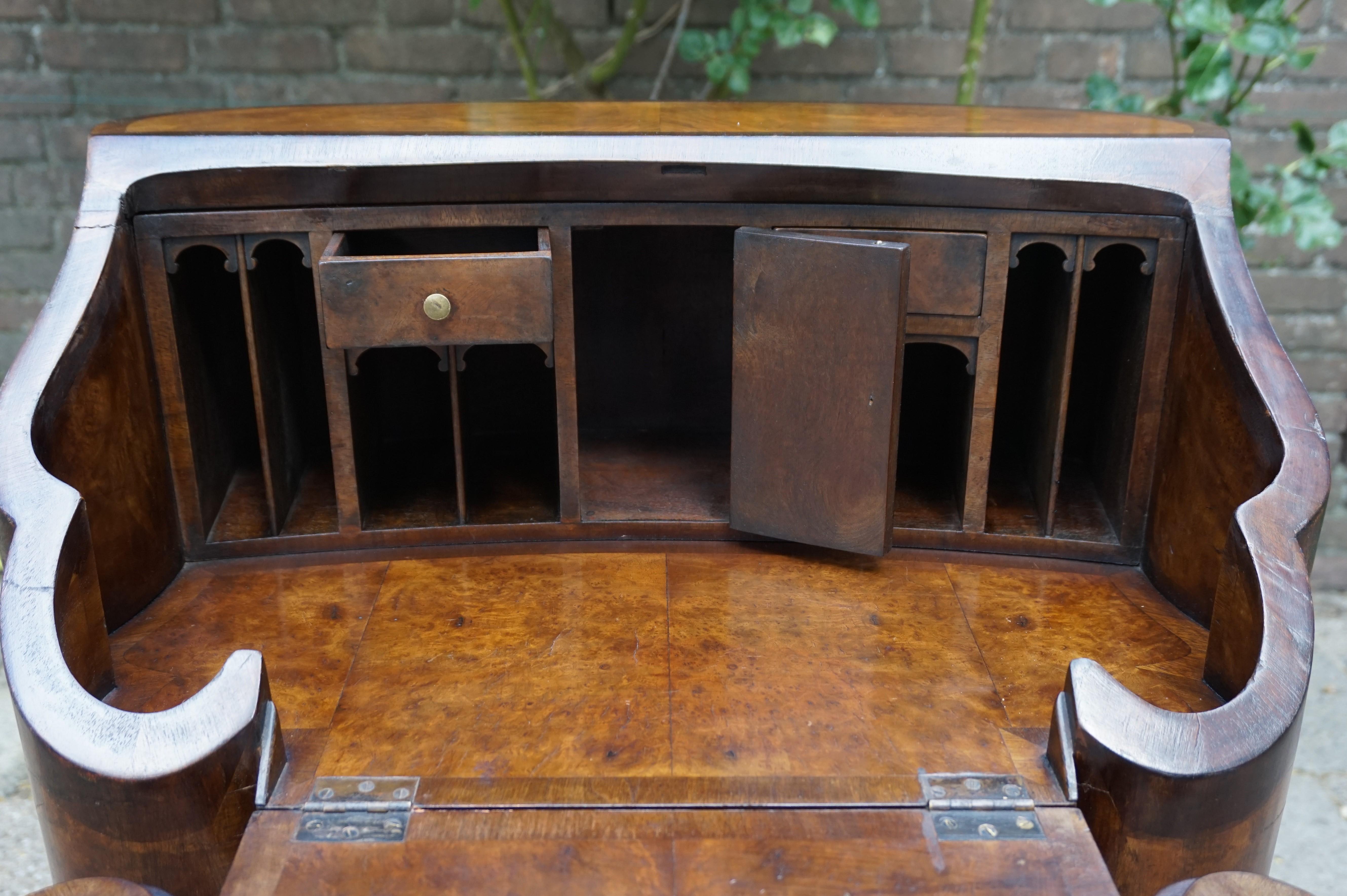 Early 1900s Georgian Style Walnut & Burl Inlaid Ladies Secretary Desk by Gillow In Good Condition In Lisse, NL