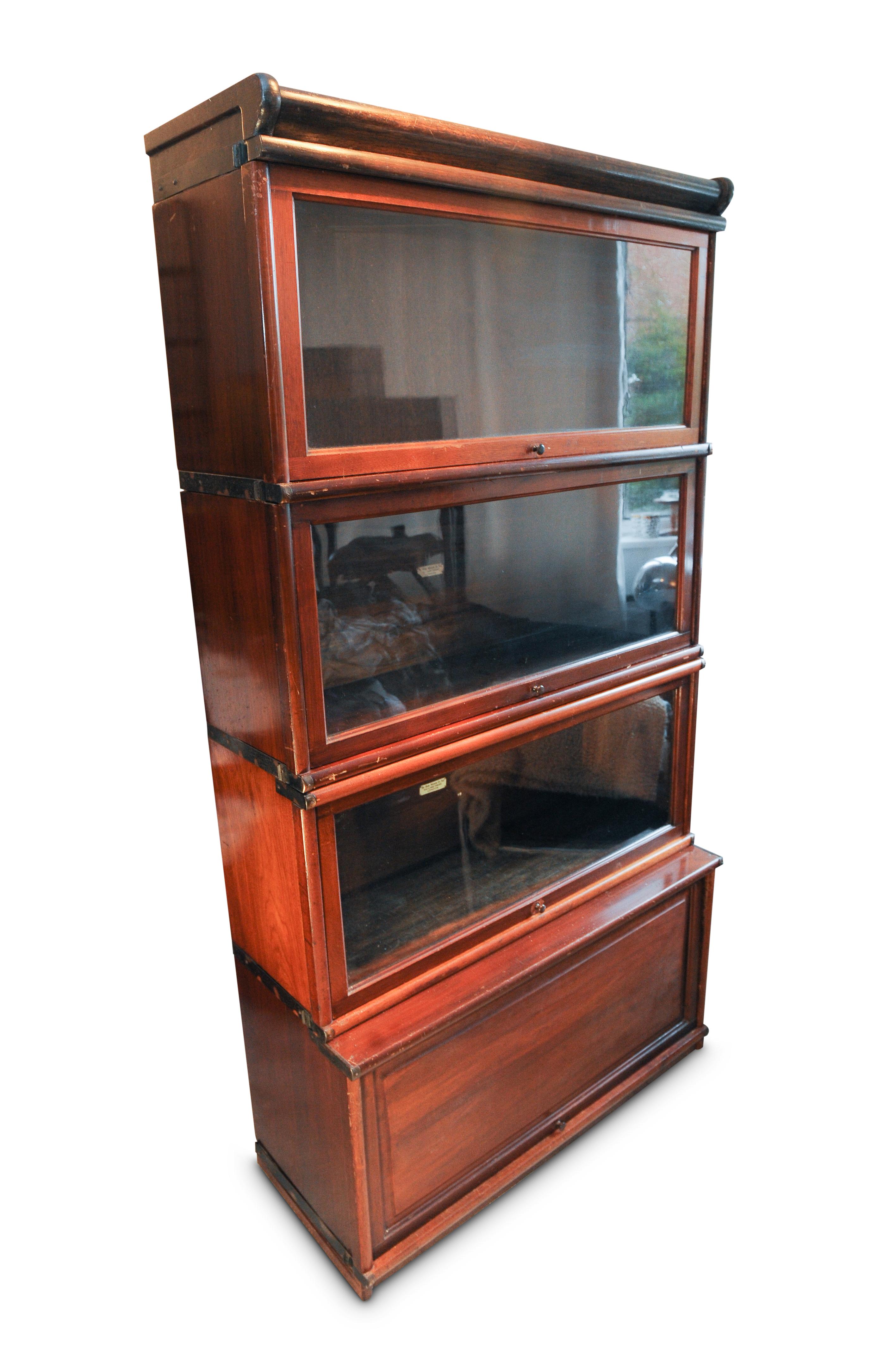 Early 1900s Globe Wernicke Four Tier Glazed Sectional Barrister's Bookcase In Good Condition For Sale In High Wycombe, GB