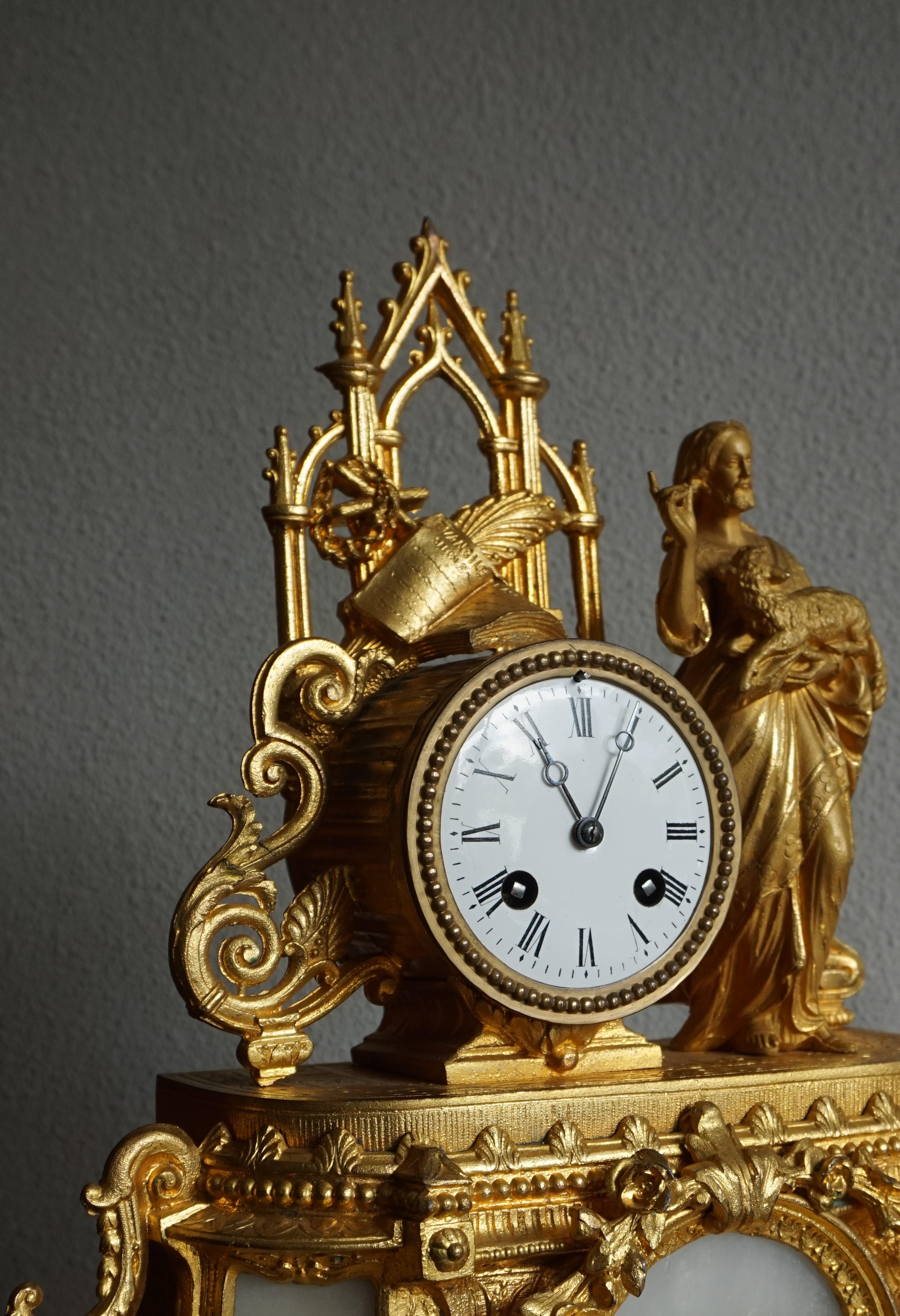 Early 1900s Gothic Revival Gilt Table Clock w. Christ Holding Lamb Sculpture For Sale 4