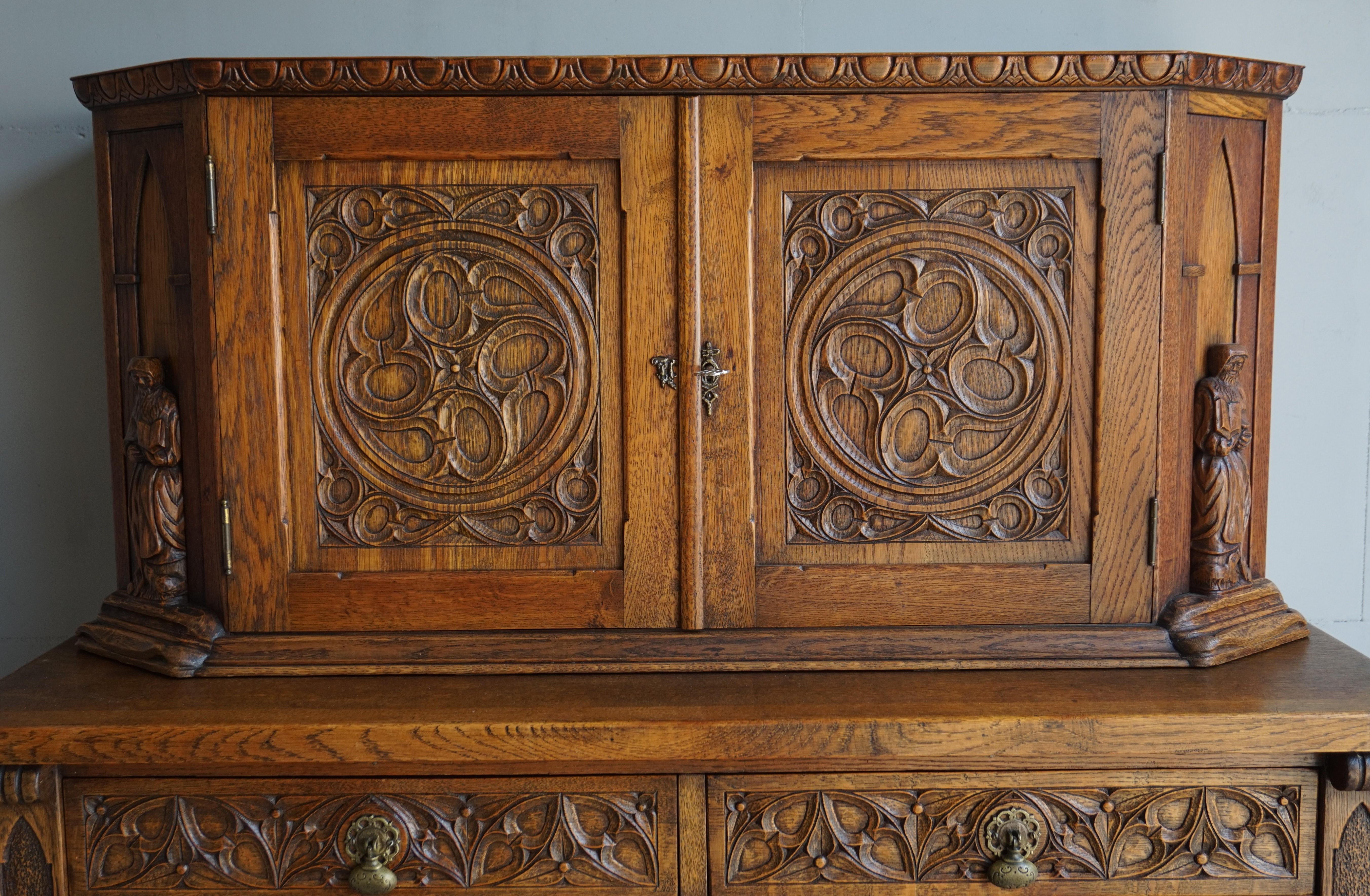 Early 1900s Gothic Revival, Hand Carved Two Piece Oak Cabinet w. Monk Sculptures In Good Condition In Lisse, NL