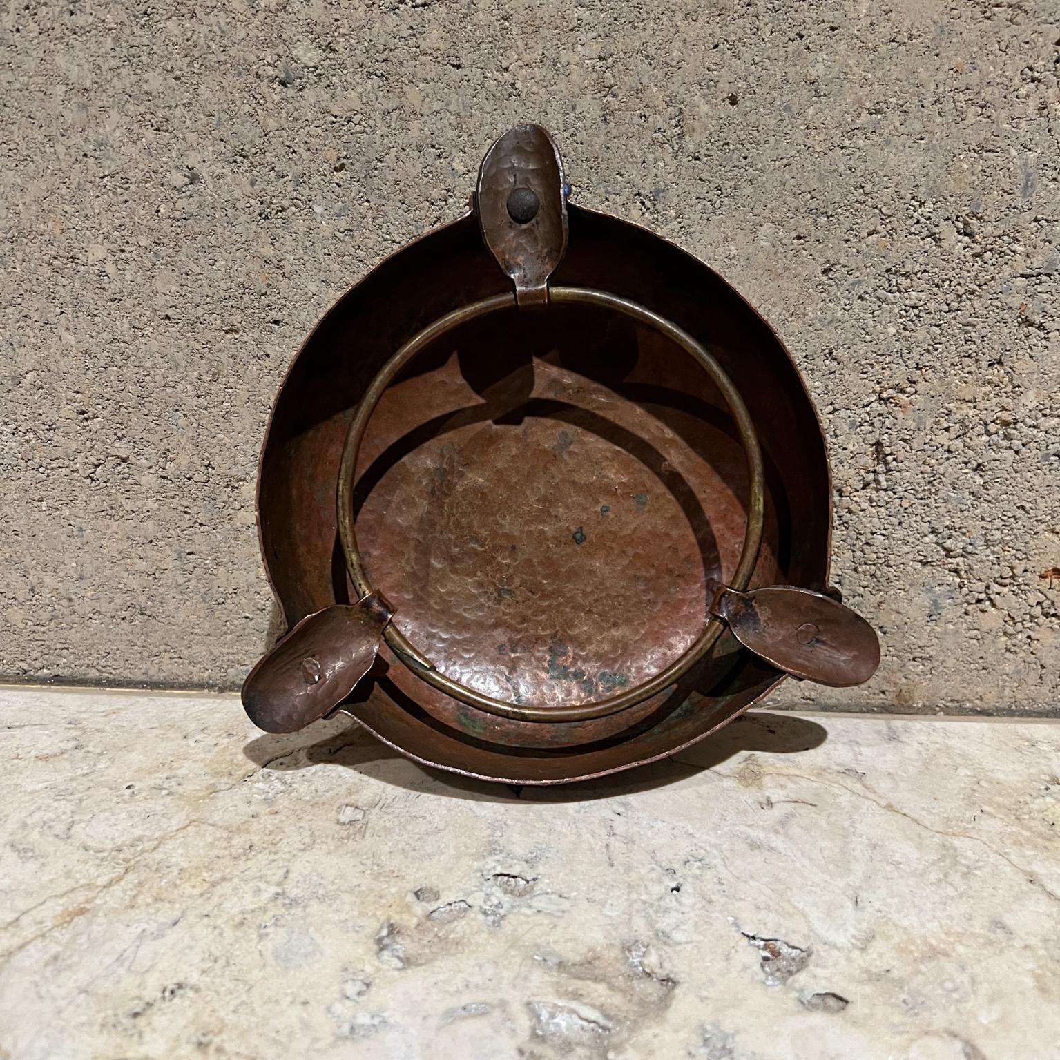 20th Century Early 1900s Hammered Copper Ashtray For Sale