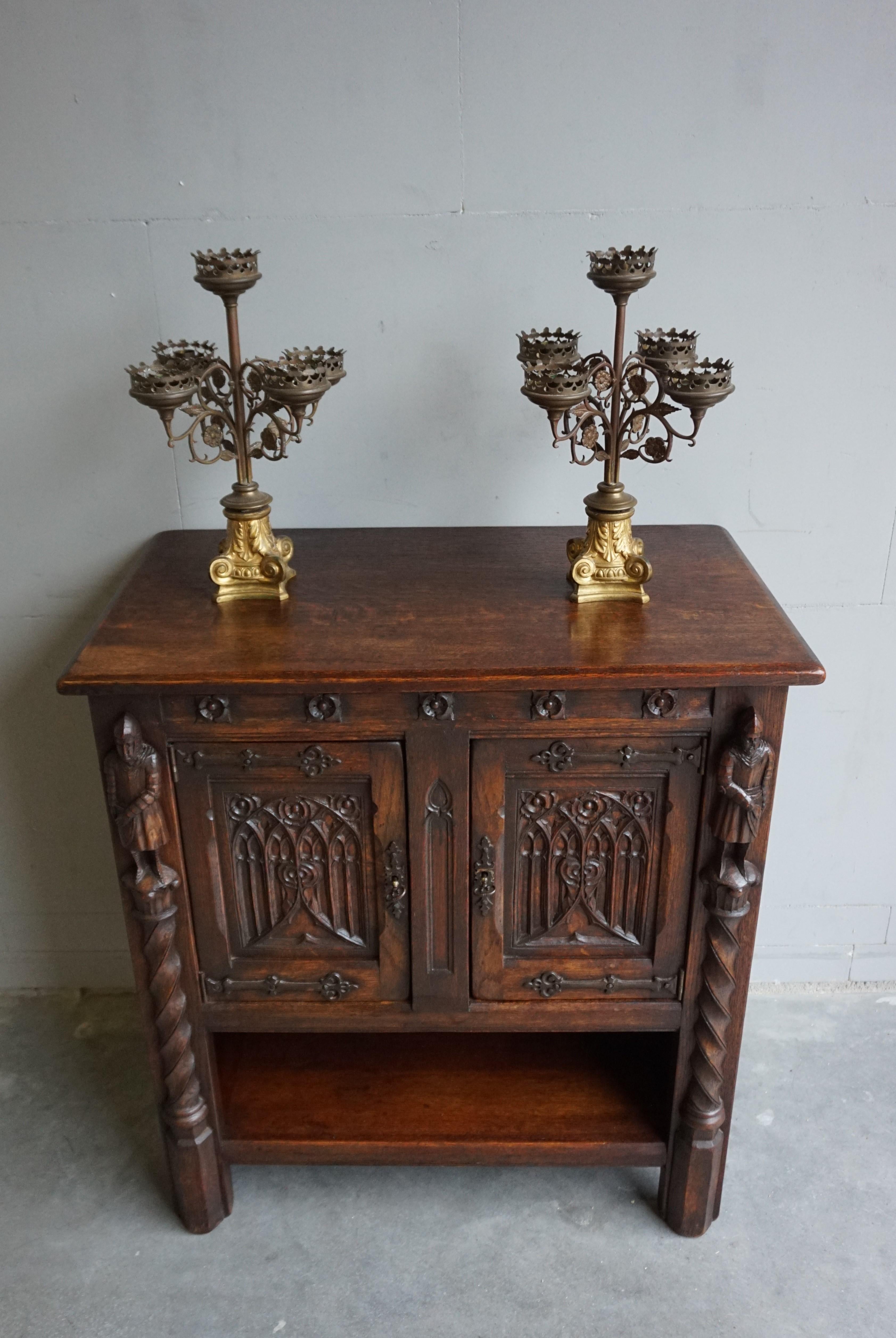 Early 1900s Hand Carved Gothic Revival Oak Drinks Cabinet / Dry Bar with Knights 3