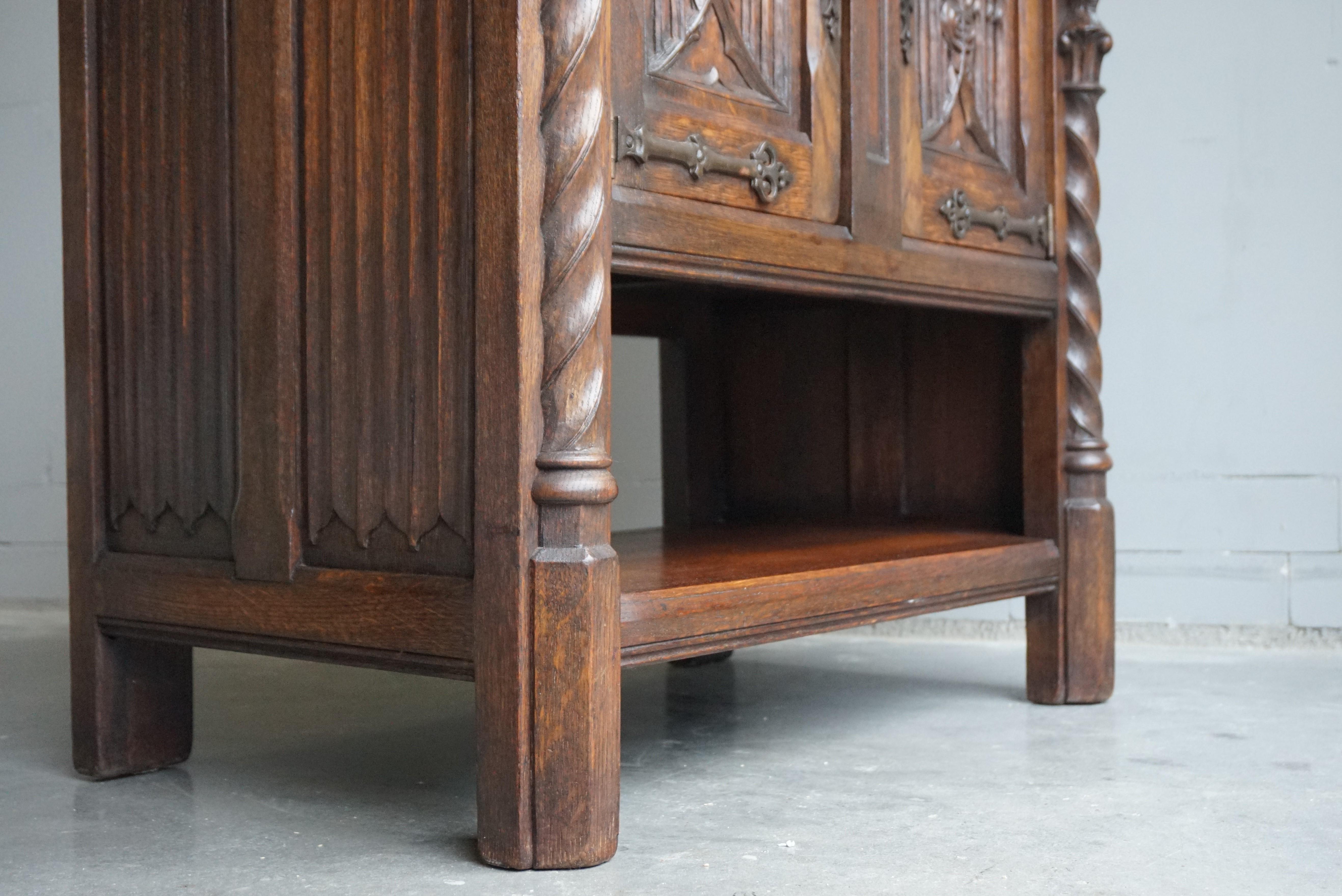 Hand-Carved Early 1900s Hand Carved Gothic Revival Oak Drinks Cabinet / Dry Bar with Knights