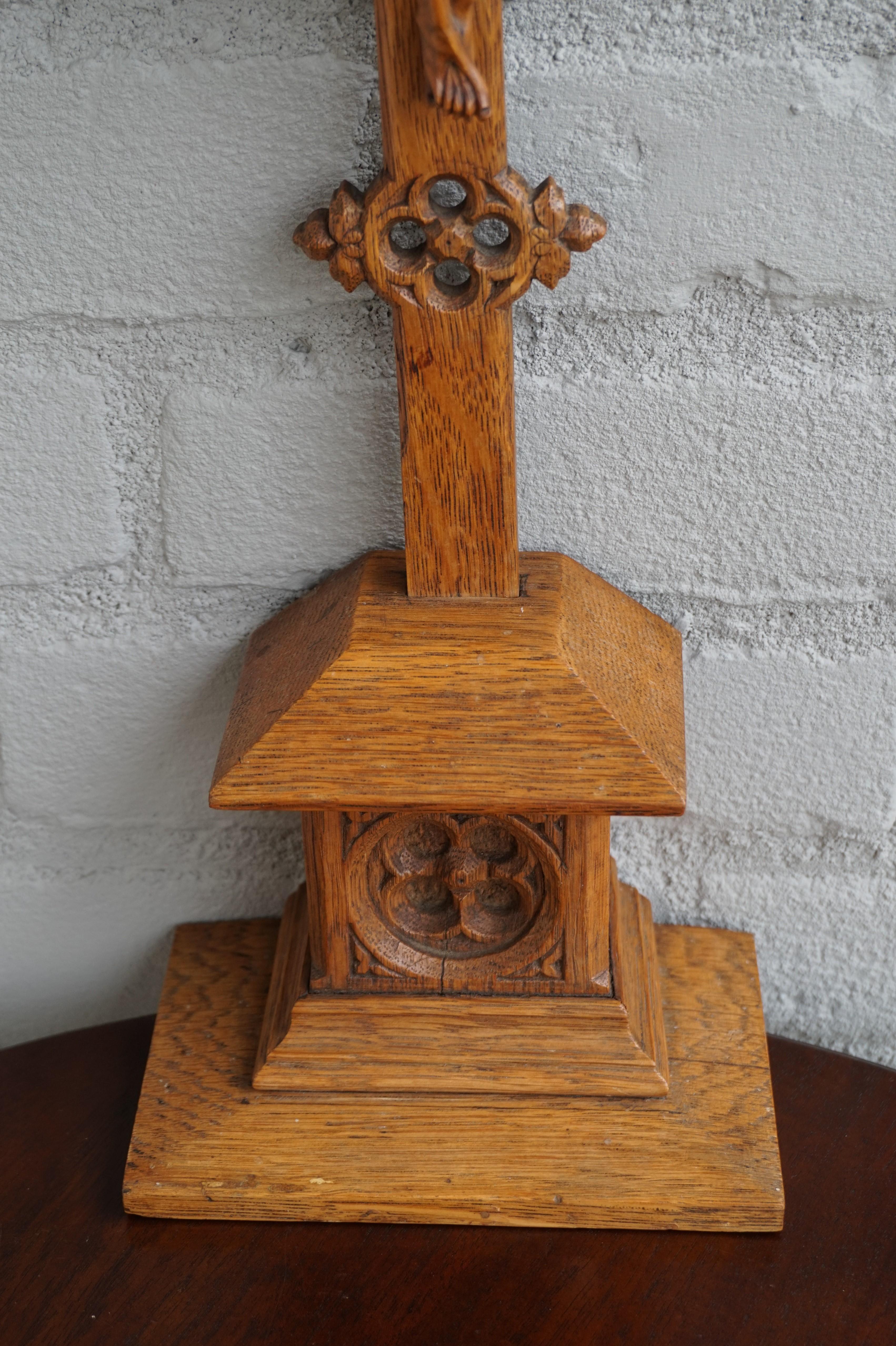 Early 1900s Hand Carved Gothic Revival Table Crucifix with Corpus of Christ 1910 6