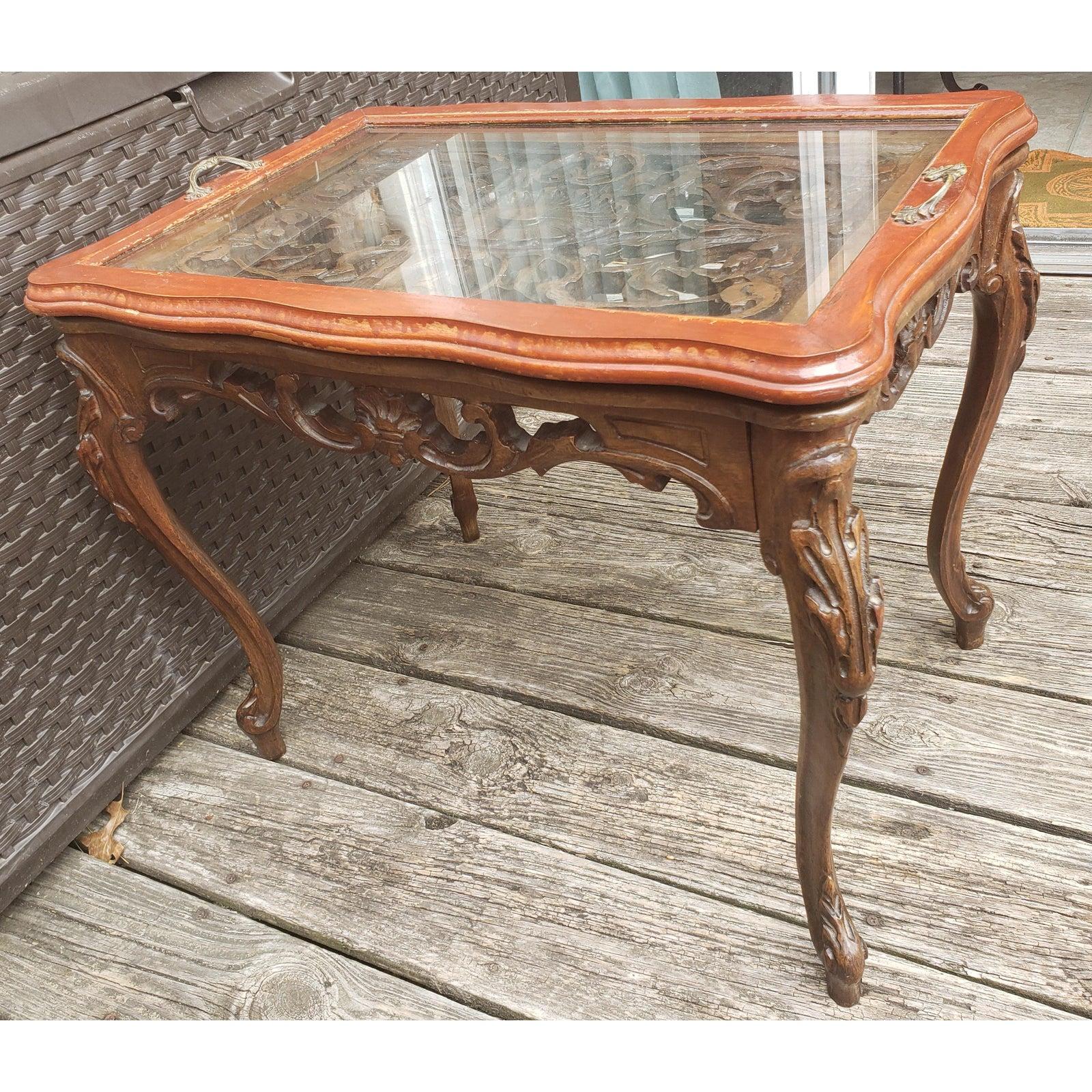 Early 1900s Hand Carved Walnut Tray Table In Good Condition For Sale In Germantown, MD