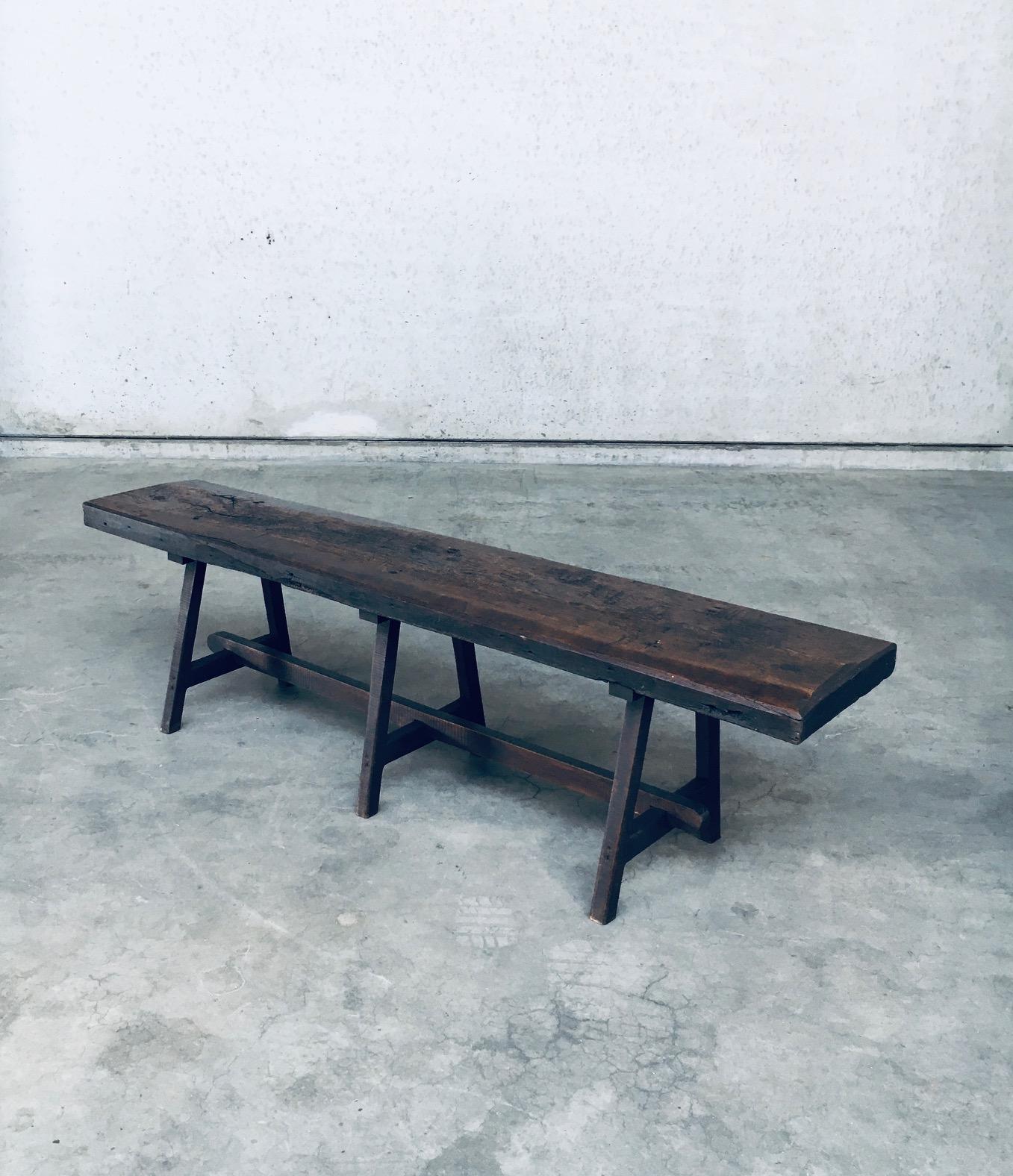 Early 1900's Handmade Wabi Sabi Style Design Bench In Good Condition In Oud-Turnhout, VAN
