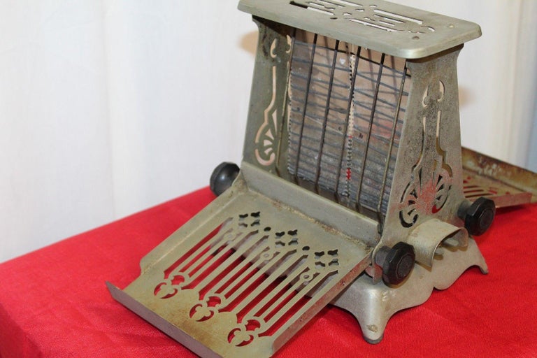 Early 1900s Hotpoint Electric Vintage Toaster at 1stDibs vintage