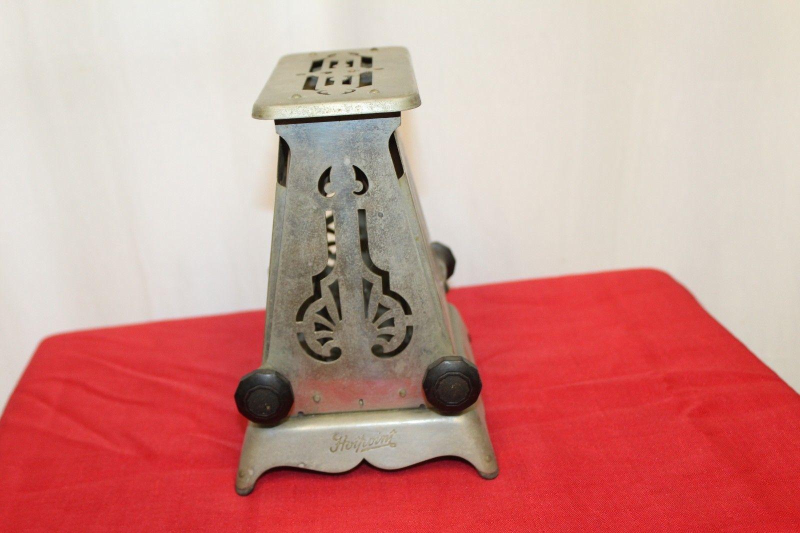 Early 1900s Hotpoint Electric Vintage Toaster In Fair Condition In Orange, CA