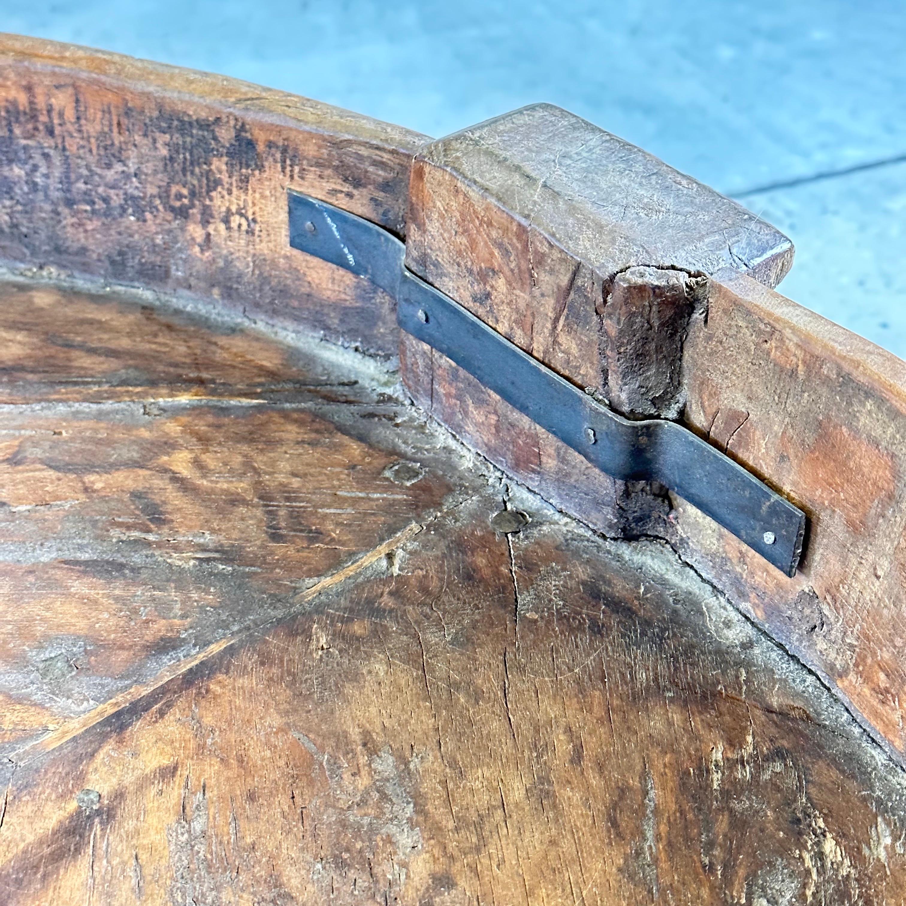 Table basse chakki Grinder indienne du début des années 1900 en vente 7