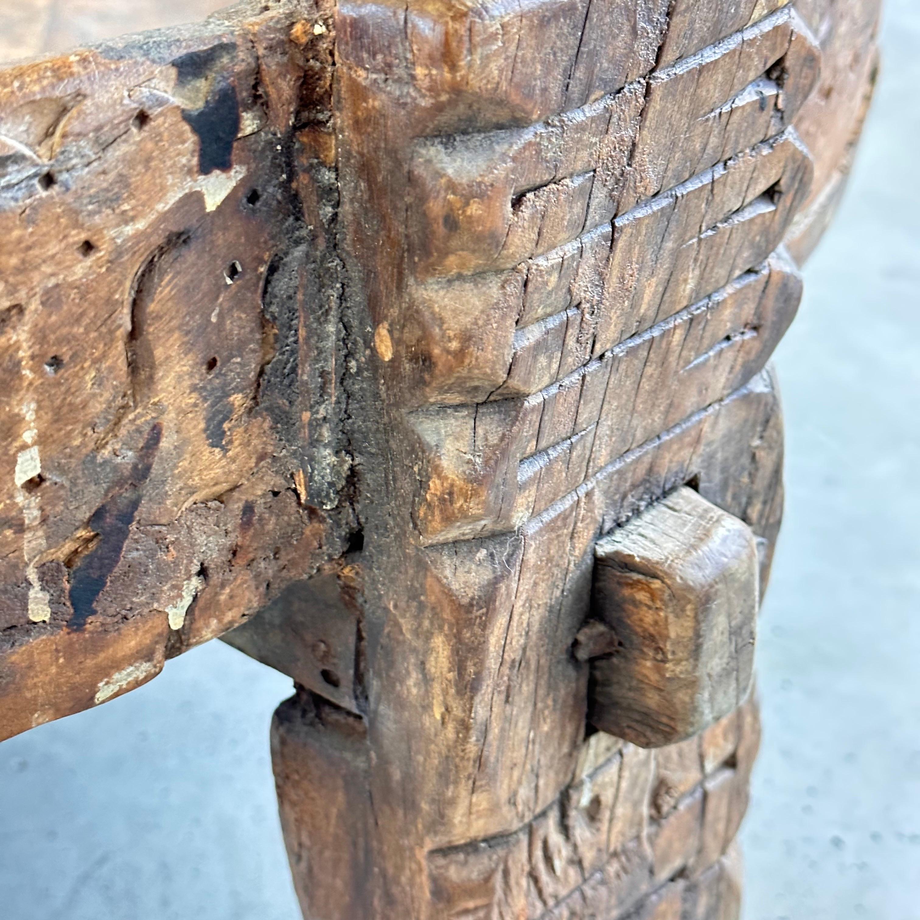 Table basse chakki Grinder indienne du début des années 1900 en vente 1