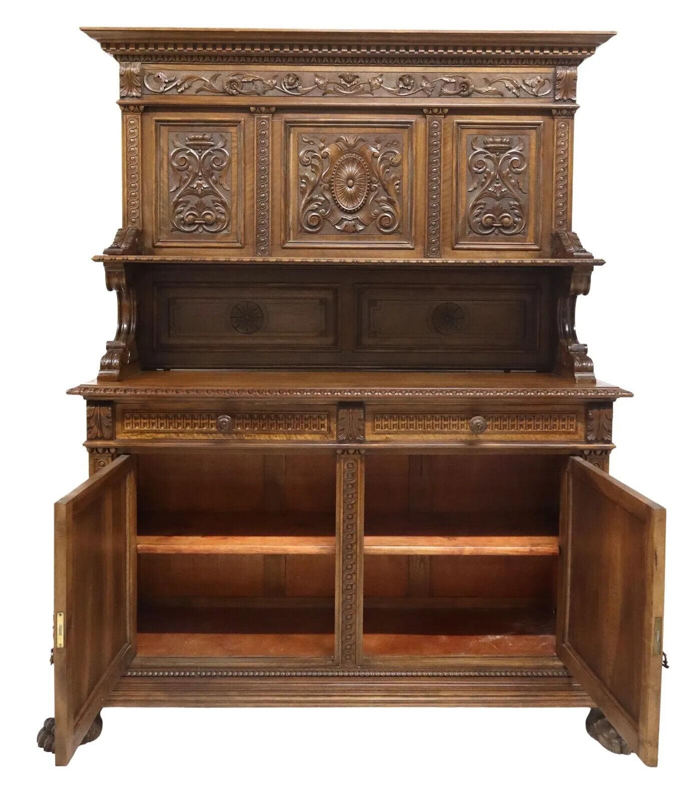 Early 1900's Italian Renaissance Revival, Carved, Walnut Sideboard In Good Condition For Sale In Austin, TX