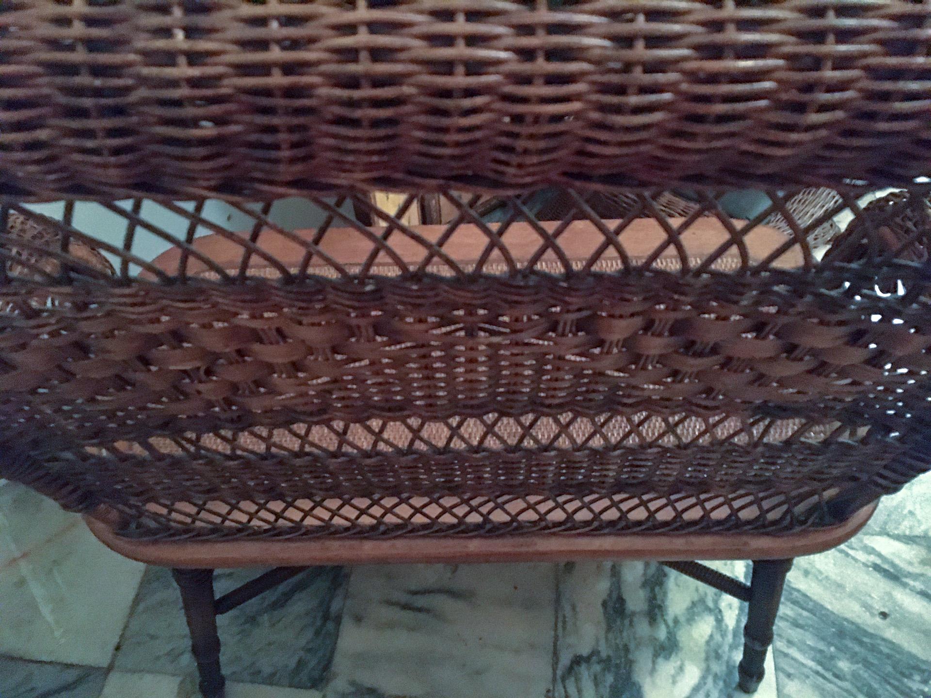 Antique Wicker Heywood Wakefield Settee with Original Natural Finish circa 1900 For Sale 1