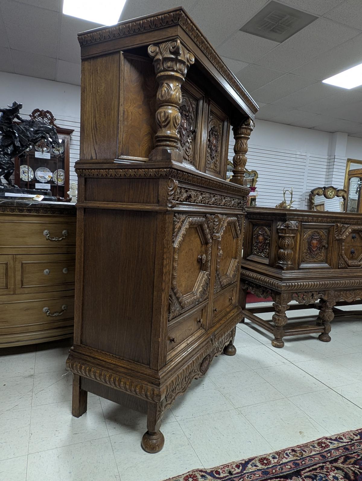Européen Armoire en chêne du début des années 1900 de style Renaissance en vente