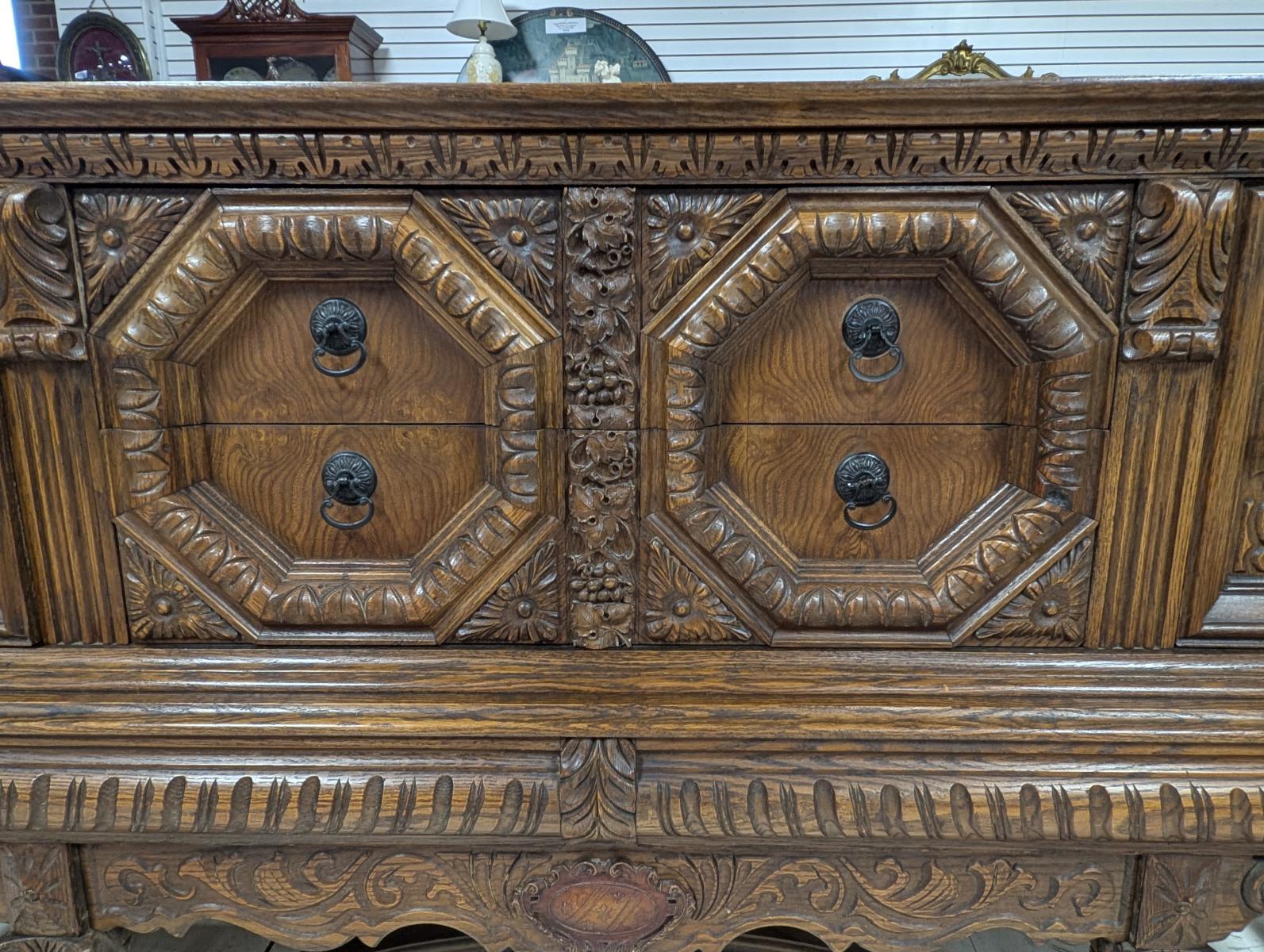 Credenza, buffet in stile rinascimentale in Oak dei primi del '900 in vendita 9