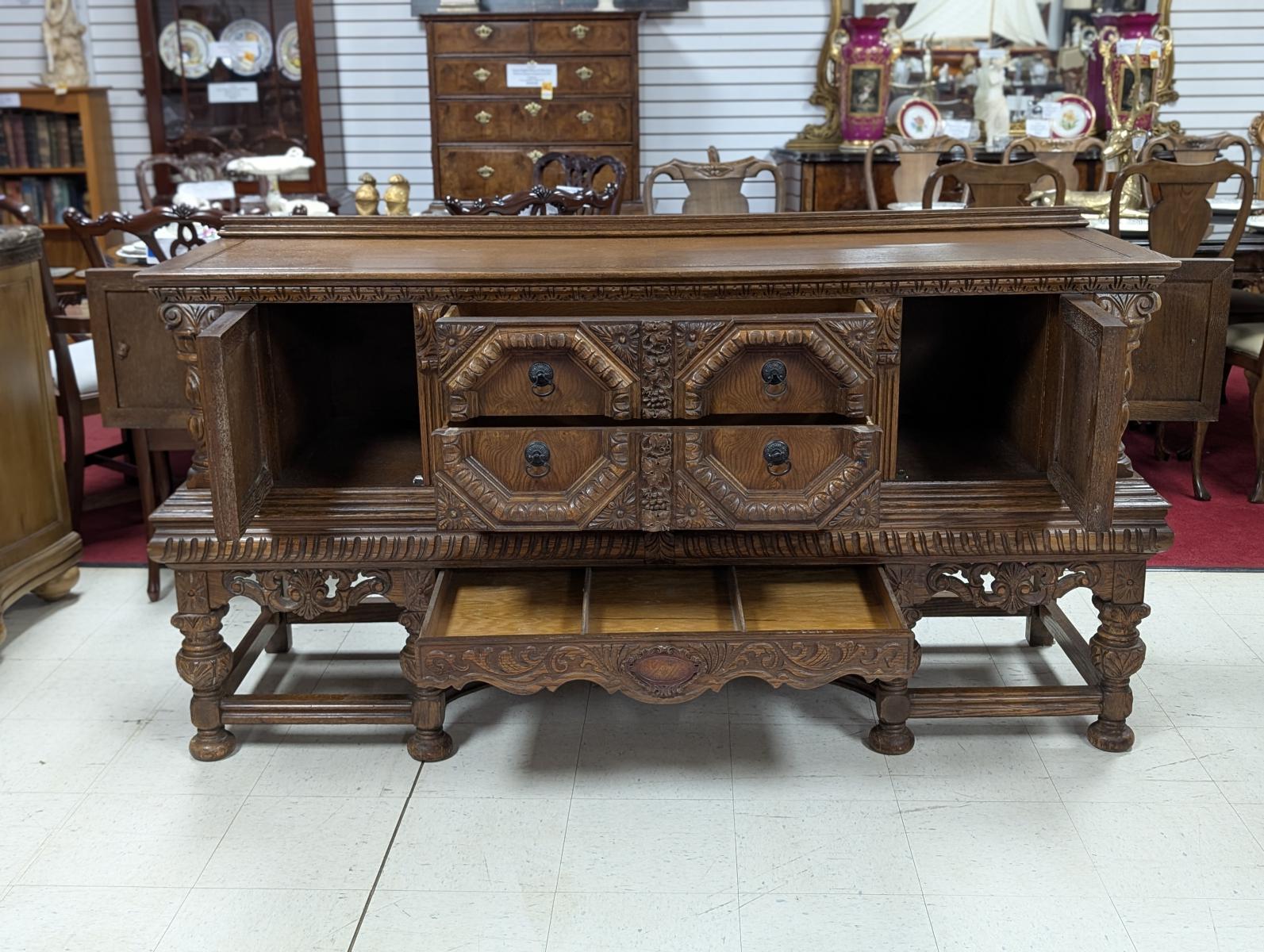 Credenza in stile rinascimentale dei primi del '900, buffet, Oak, 76,5