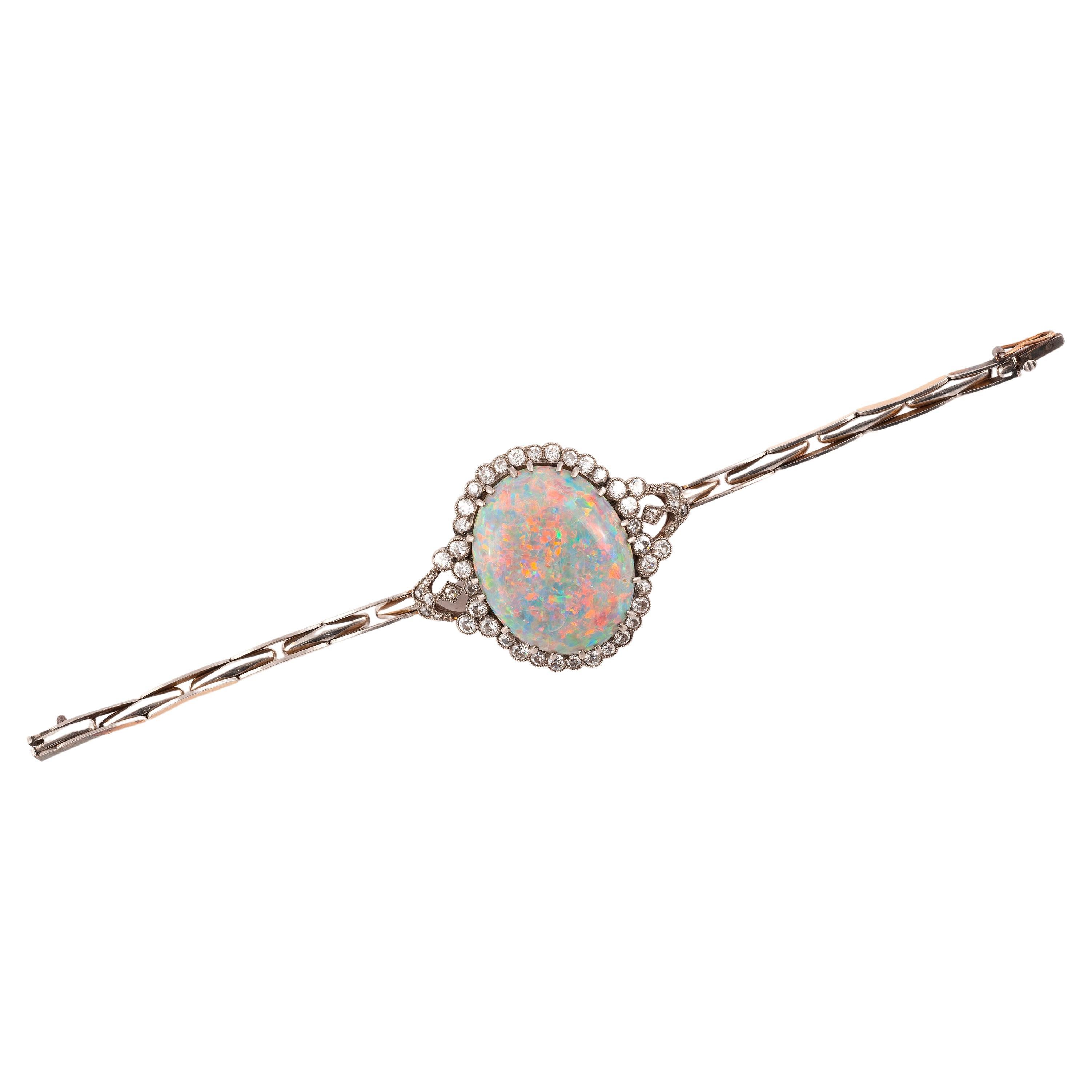 Early 1900's Large 20 carat Opal Old Cut Diamond and Gold Bracelet/Pendant In Excellent Condition For Sale In Firenze, IT