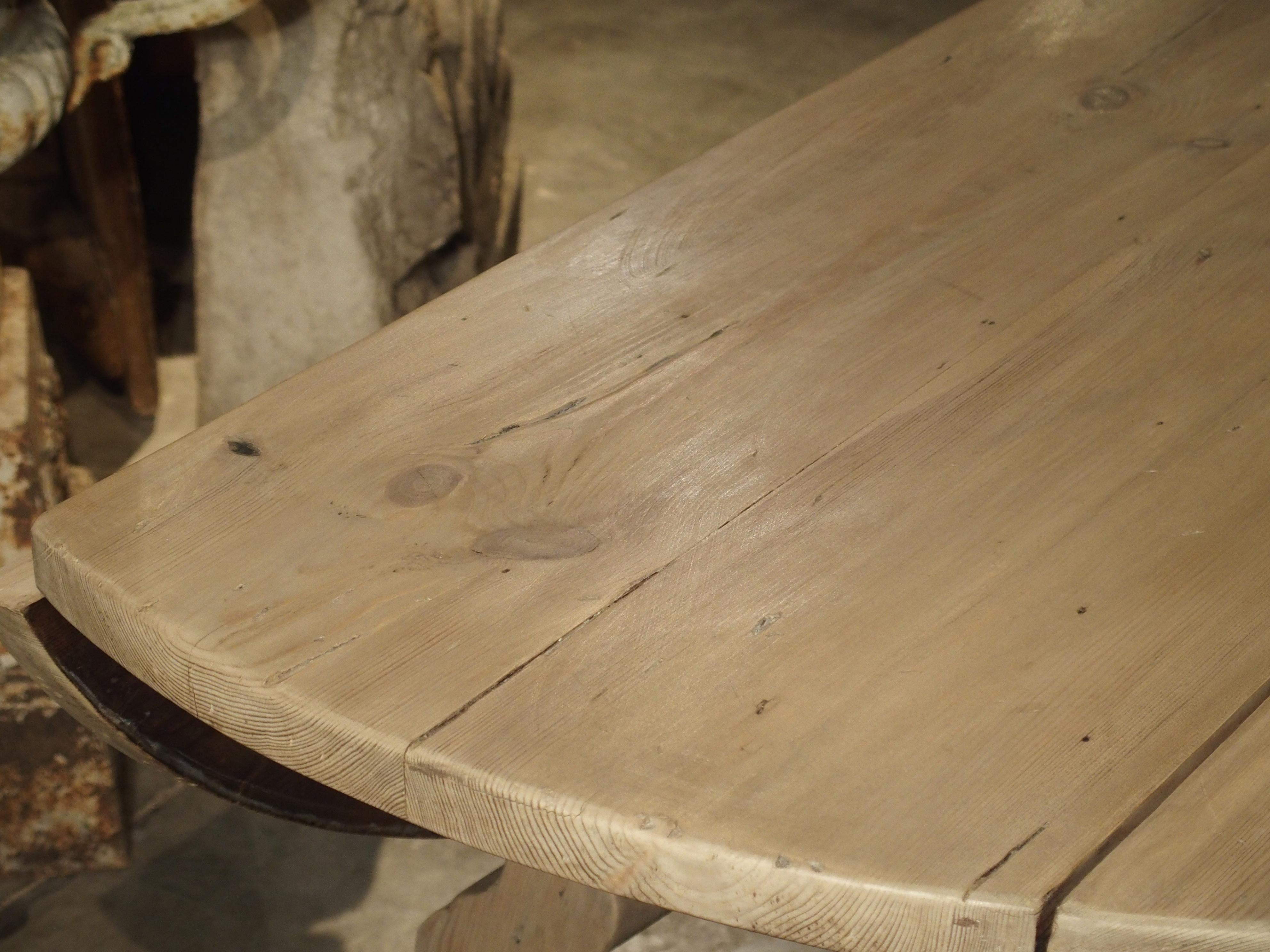 Early 1900s Oval Spanish Drop-Leaf Table with Iron Hardware 13