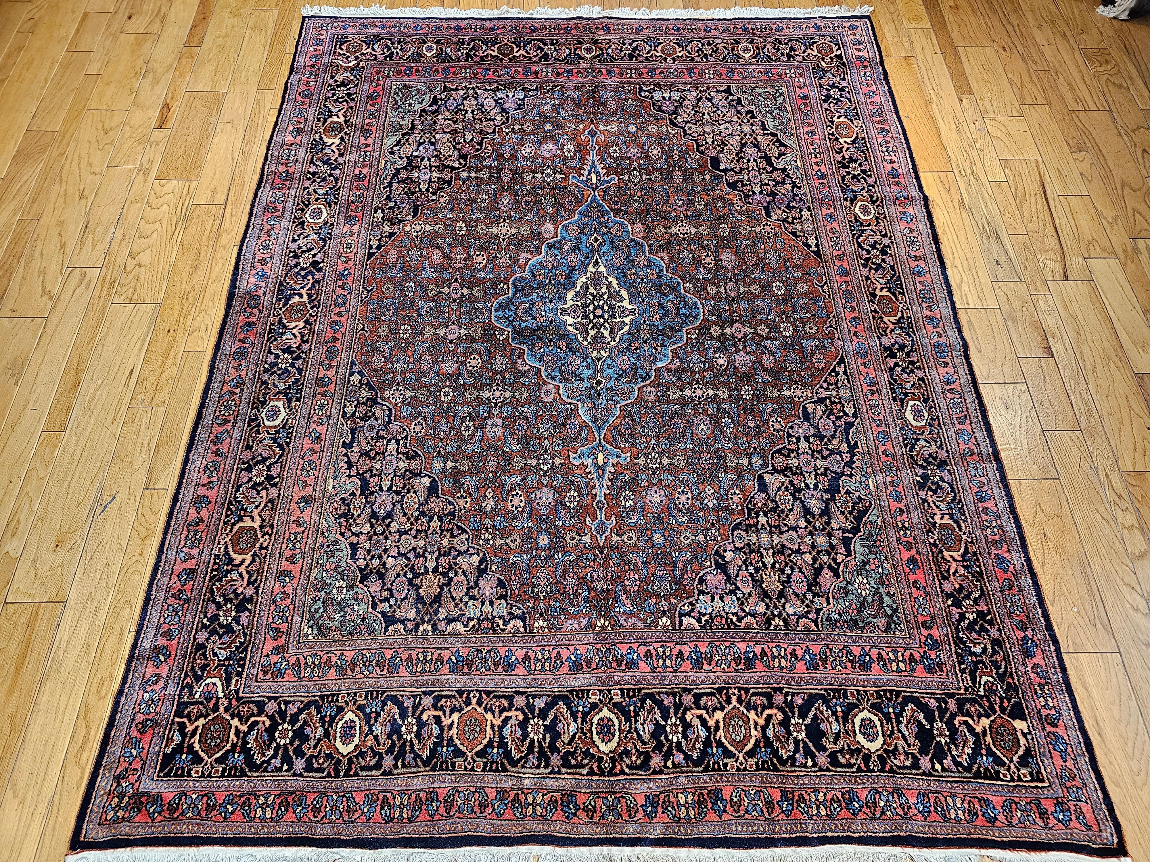Early 1900s Persian Bibikabad Room Size Rug in Rust Red, Blue, Green, Red, Navy For Sale 14