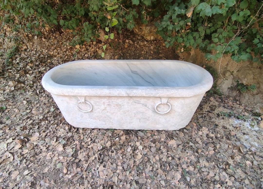 Neoclassical Early 1900s Rare Antique Free Standing Italian Marble Bathtub For Sale