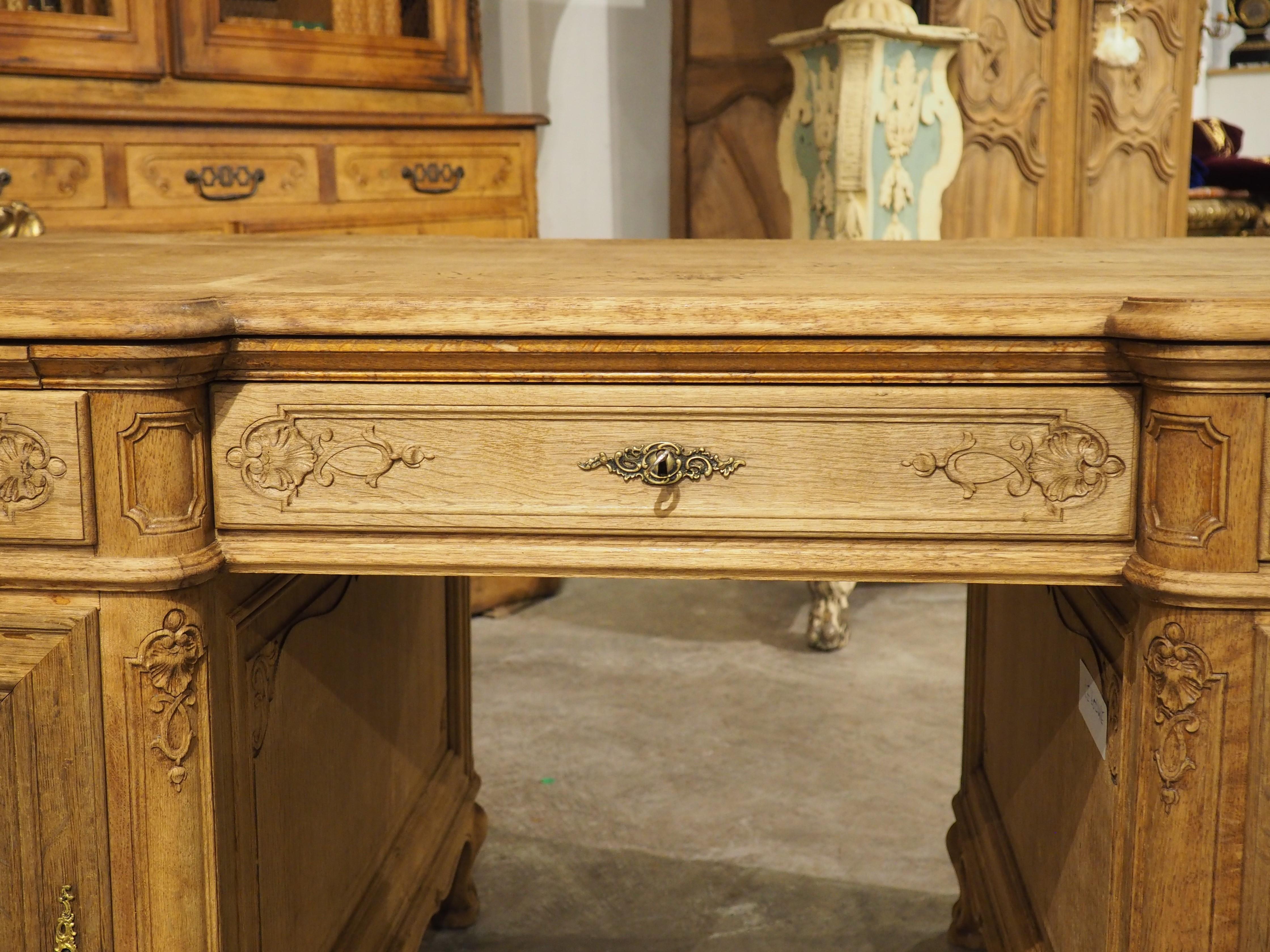 Early 1900s Regence Style Bleached Oak Partners Desk from France For Sale 3