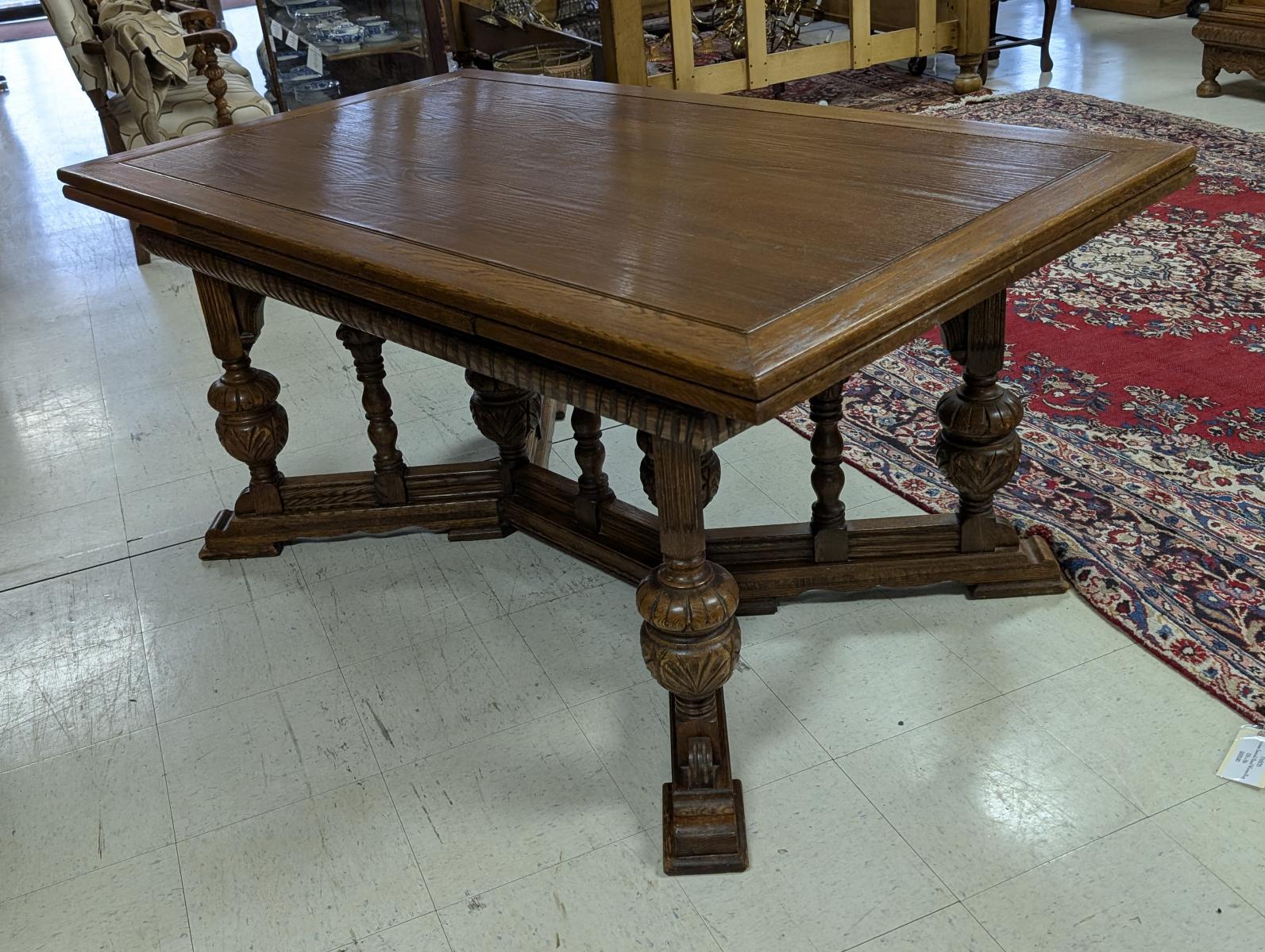 Mesa de comedor de estilo renacentista de principios de 1900, roble, 5-8 pies Roble en venta