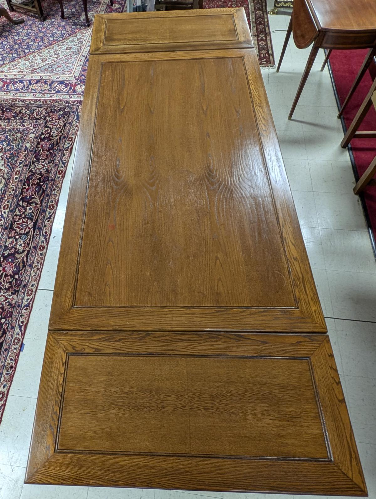 Mesa de comedor de estilo renacentista de principios de 1900, roble, 5-8 pies en venta 1