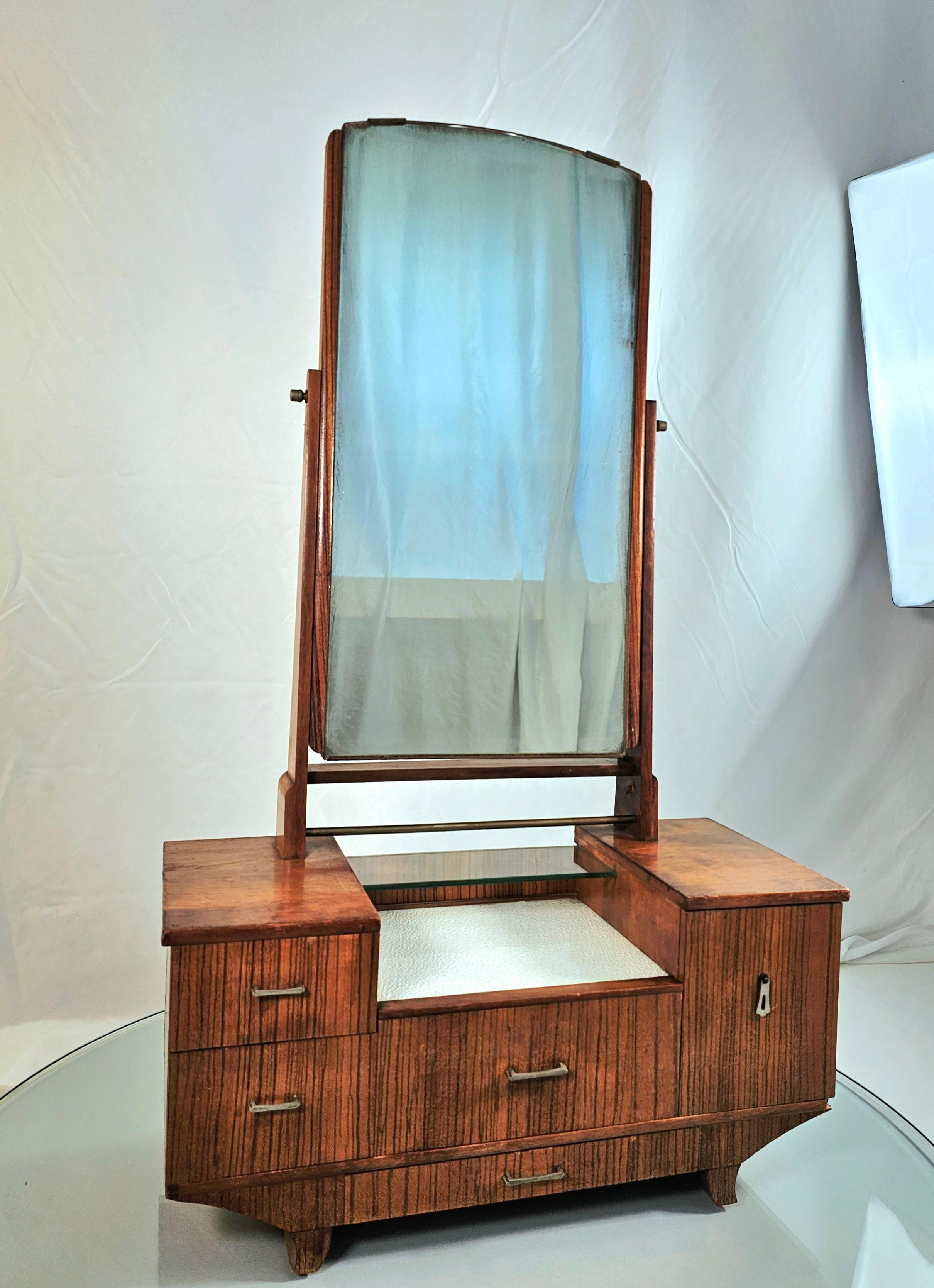 Early 1900s Salesman Sample Miniature Vanity For Sale 3