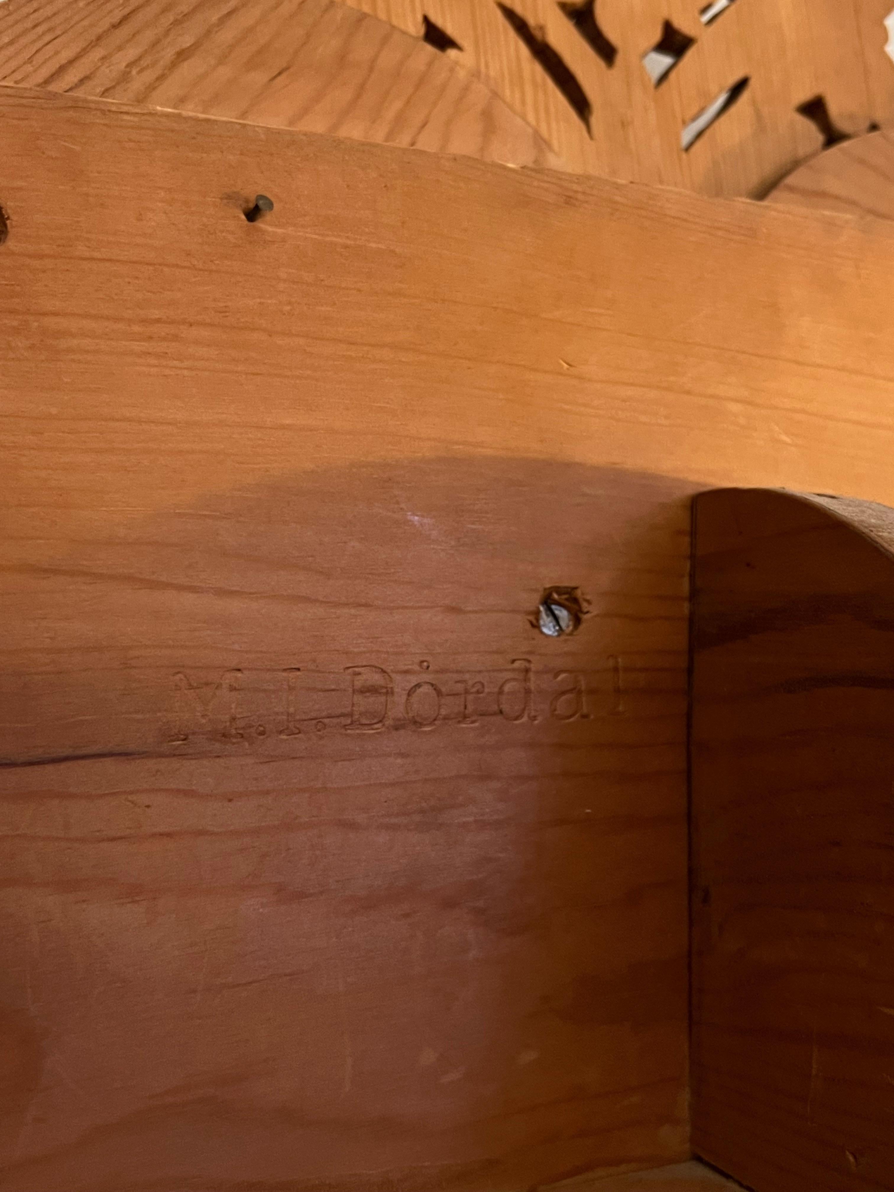 Cabinet d'angle d'art populaire scandinave du début des années 1900 par Martin Dørdal, Norvège en vente 8