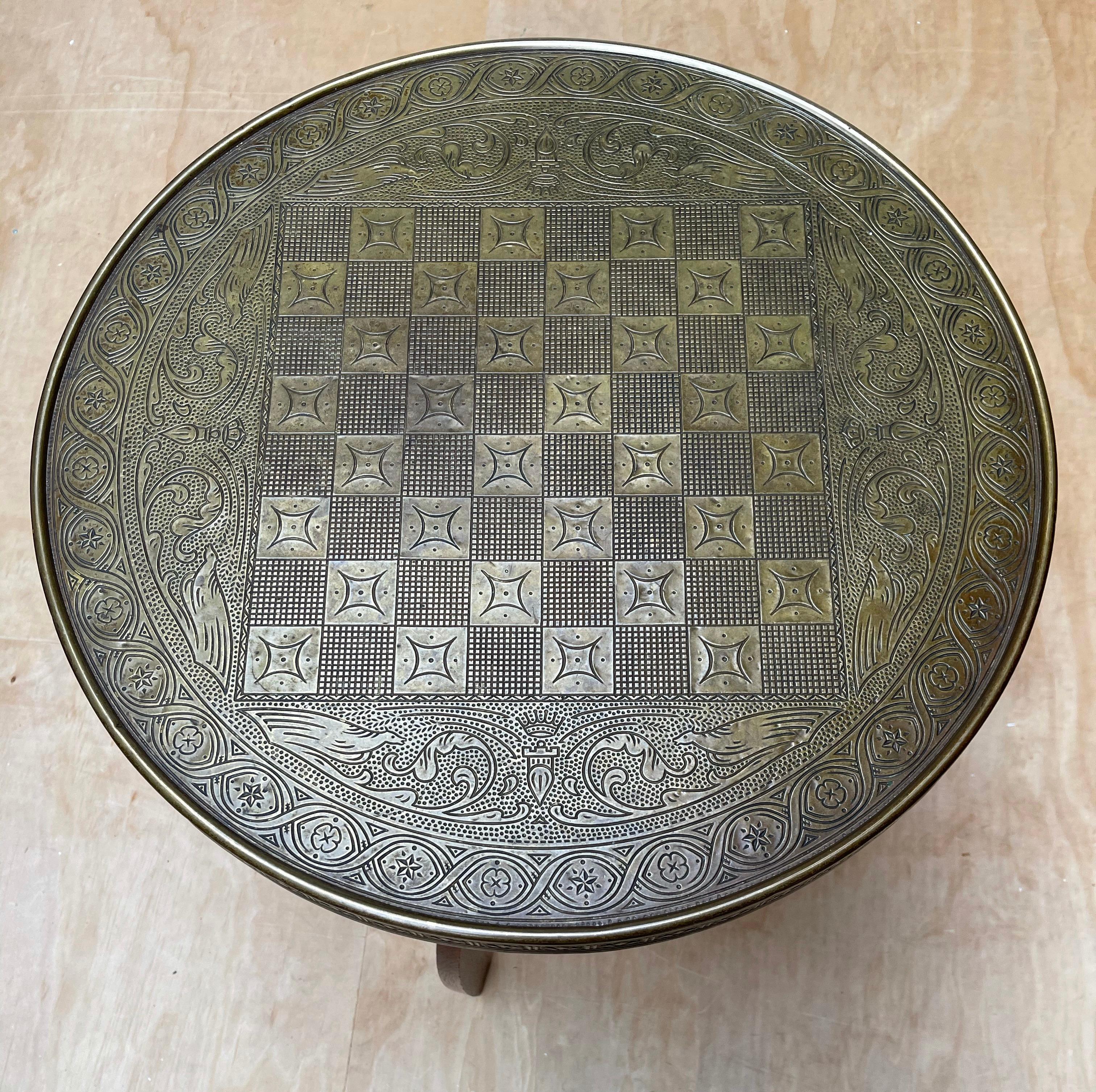 Early 1900s Stylish Arts & Crafts Oak Chess Table with Embossed Brass Table Top  In Good Condition In Lisse, NL