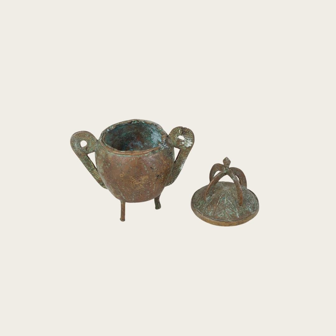 Patiné Brûleur d'encens suédois en bronze patiné du début des années 1900 en vente