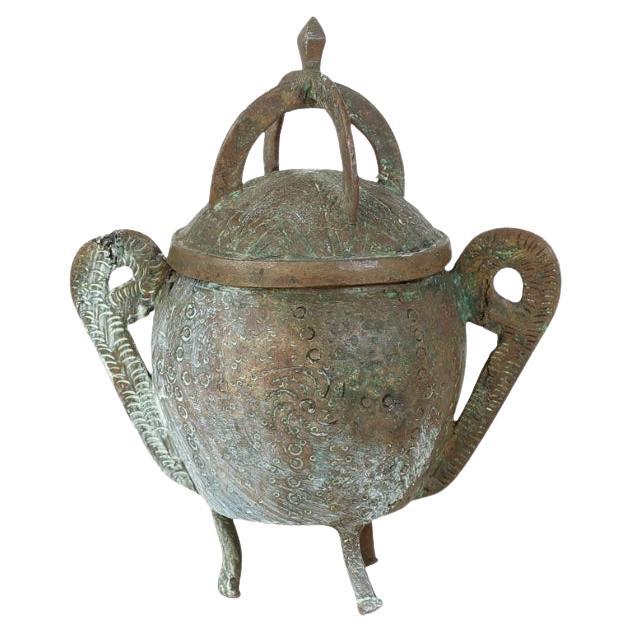 Brûleur d'encens suédois en bronze patiné du début des années 1900 en vente
